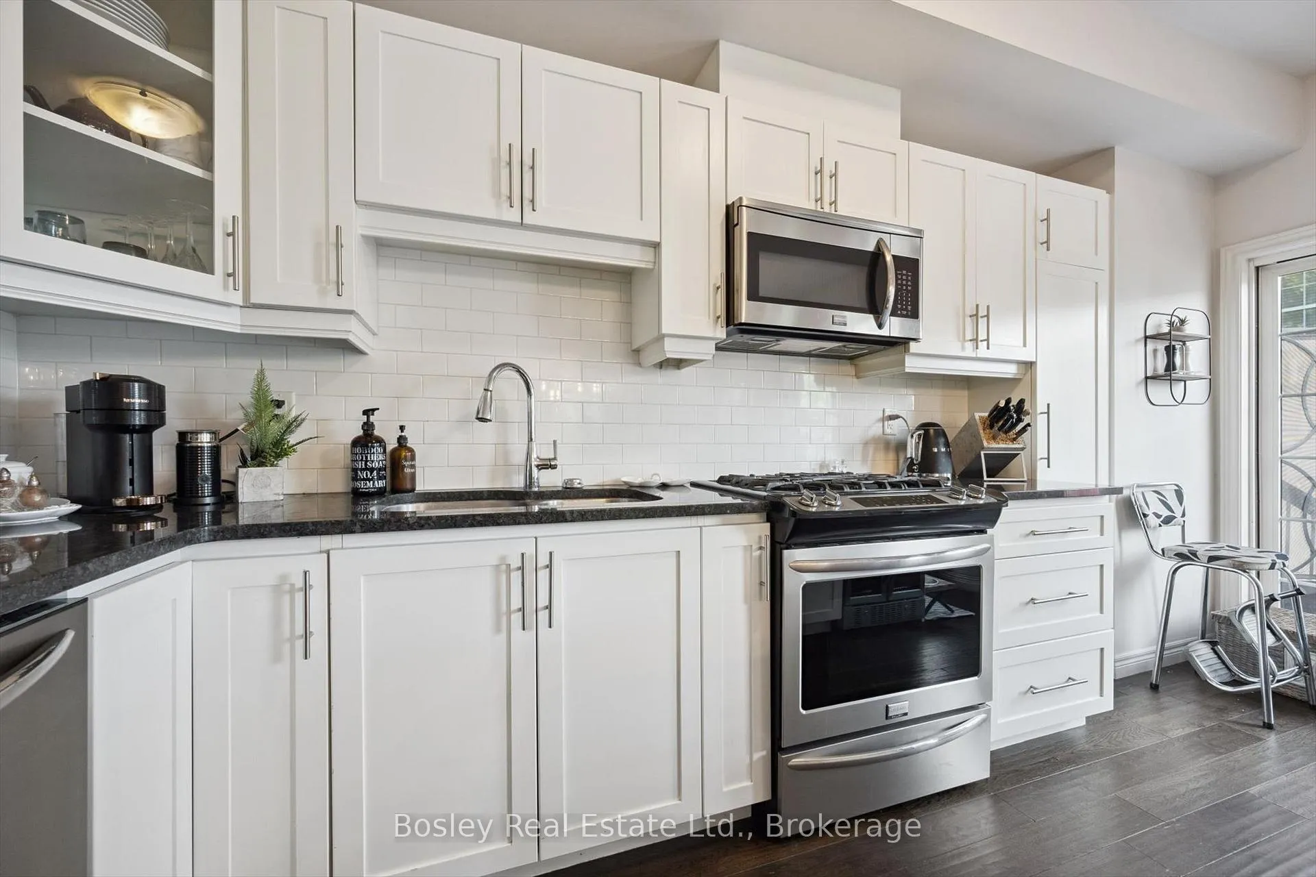 Photo 14 of 360 Louisa Street, Kitchener, Mount Hope Huron Park — HOMEH