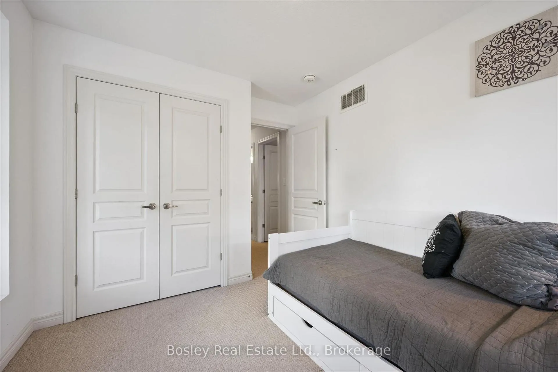 Photo 25 of 360 Louisa Street, Kitchener, Mount Hope Huron Park — HOMEH