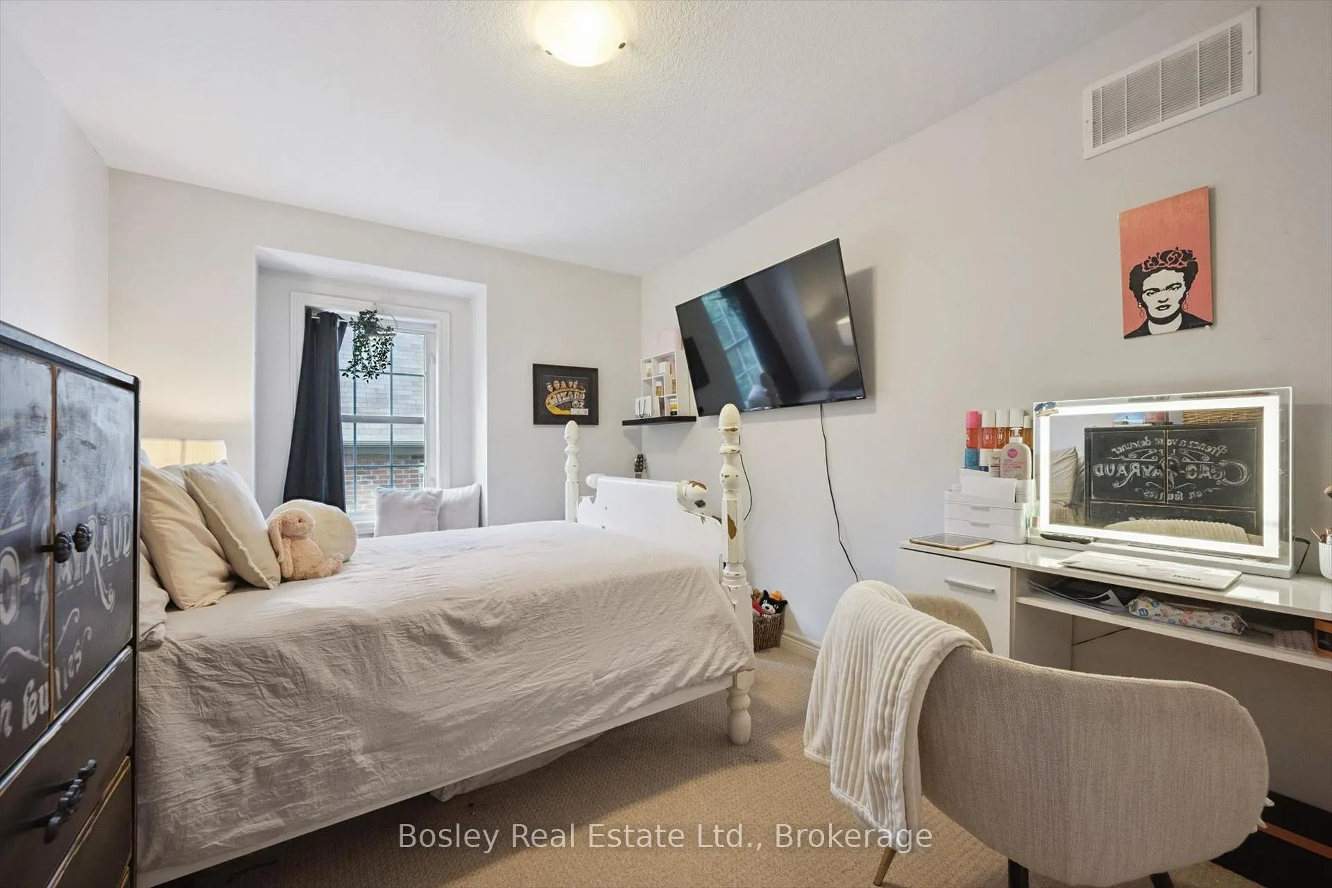 Photo 26 of 360 Louisa Street, Kitchener, Mount Hope Huron Park — HOMEH