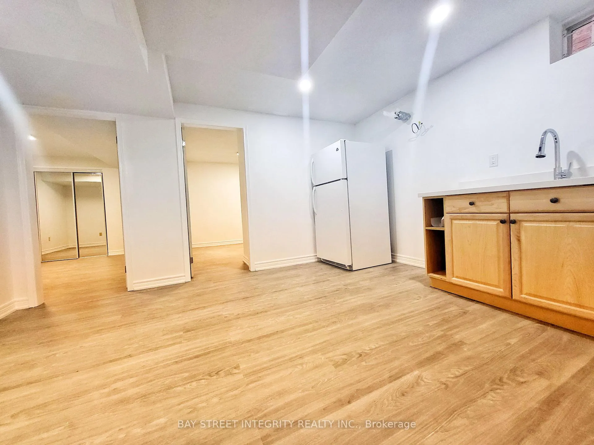 Photo 1 of Lower 37 Sandham Crescent, Markham, Middlefield — HOMEH