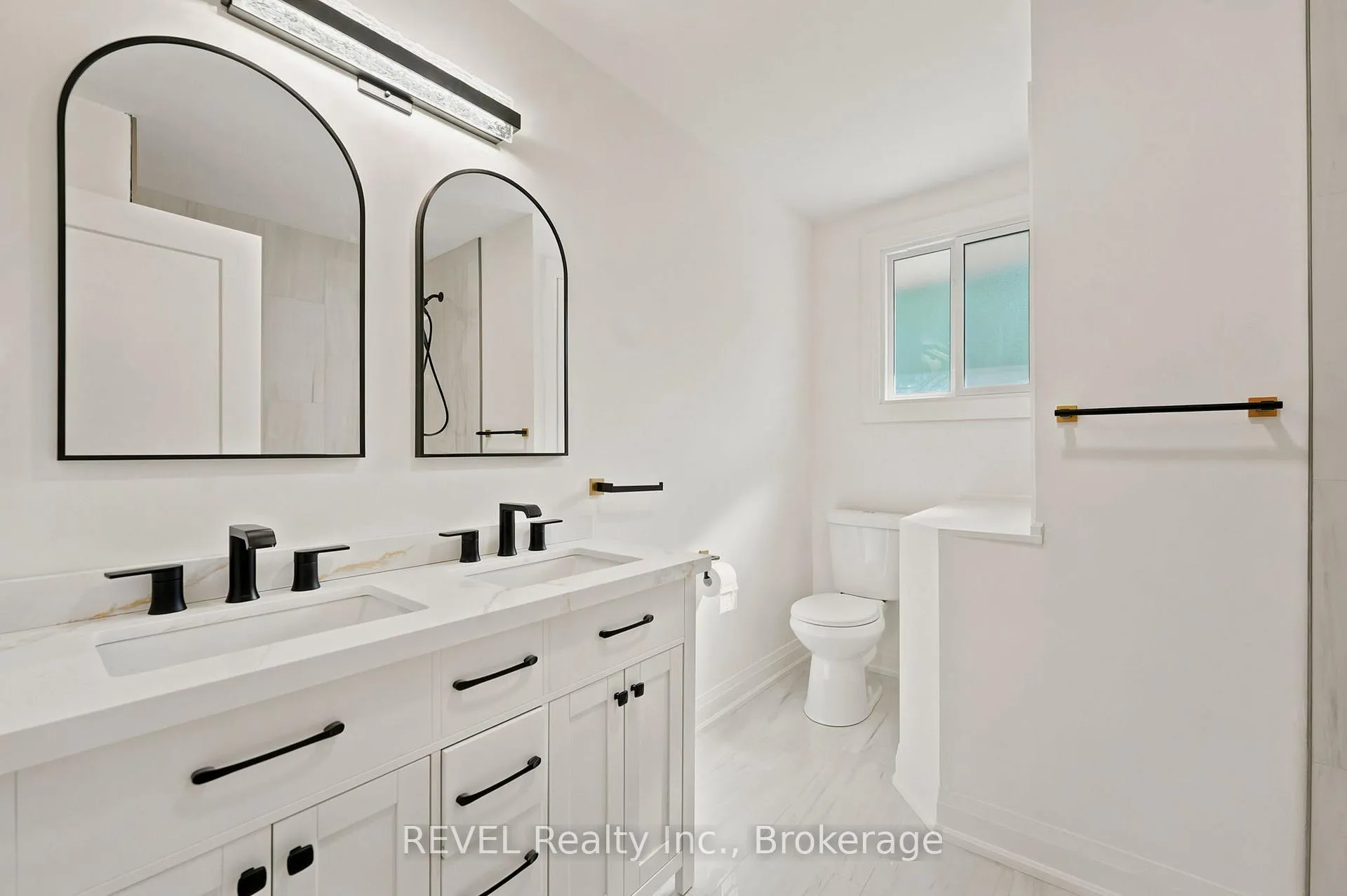 Photo 12 of 72 Prince Charles Drive, St. Catharines, Lakeport — HOMEH