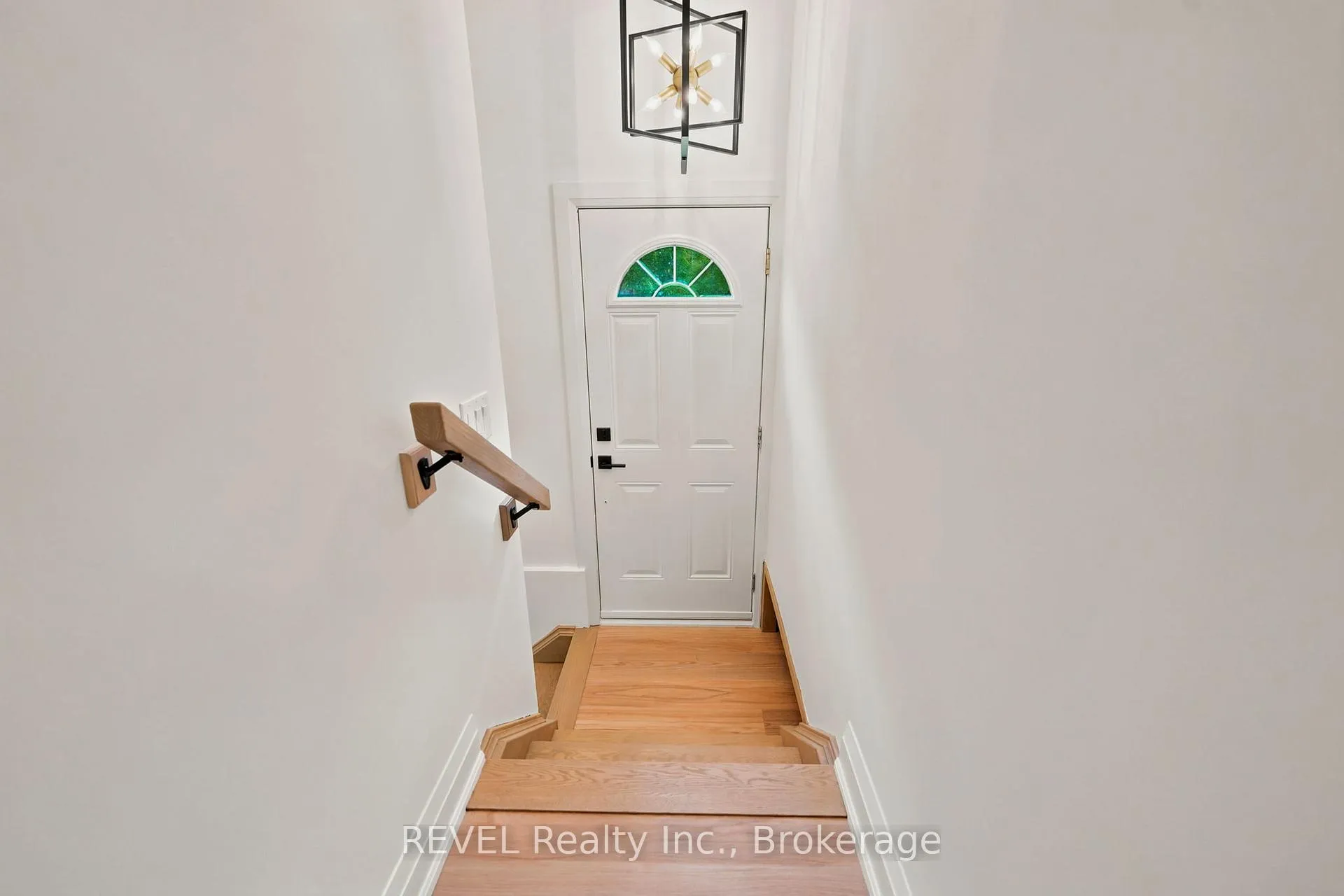 Photo 17 of 72 Prince Charles Drive, St. Catharines, Lakeport — HOMEH