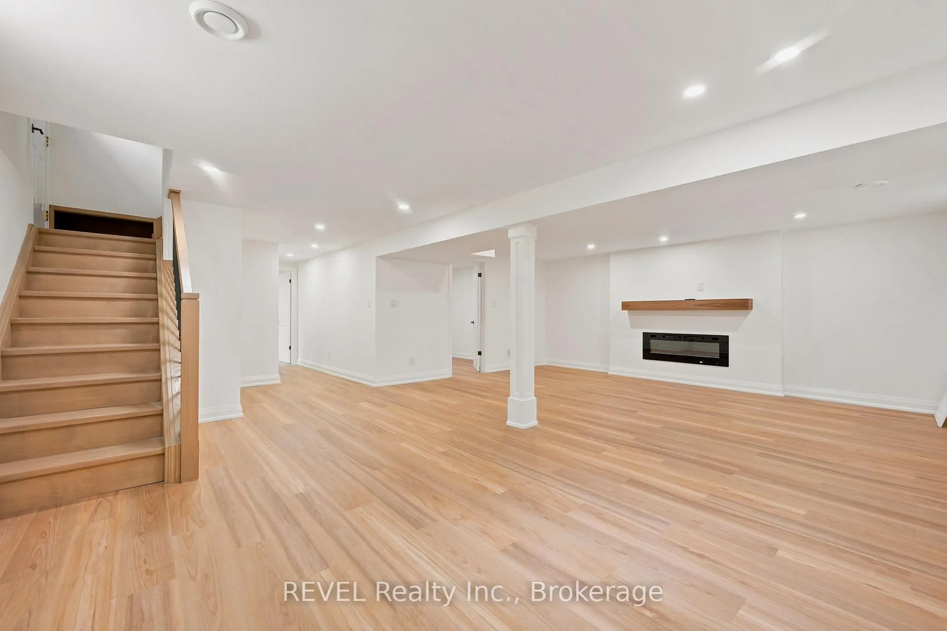 Photo 18 of 72 Prince Charles Drive, St. Catharines, Lakeport — HOMEH