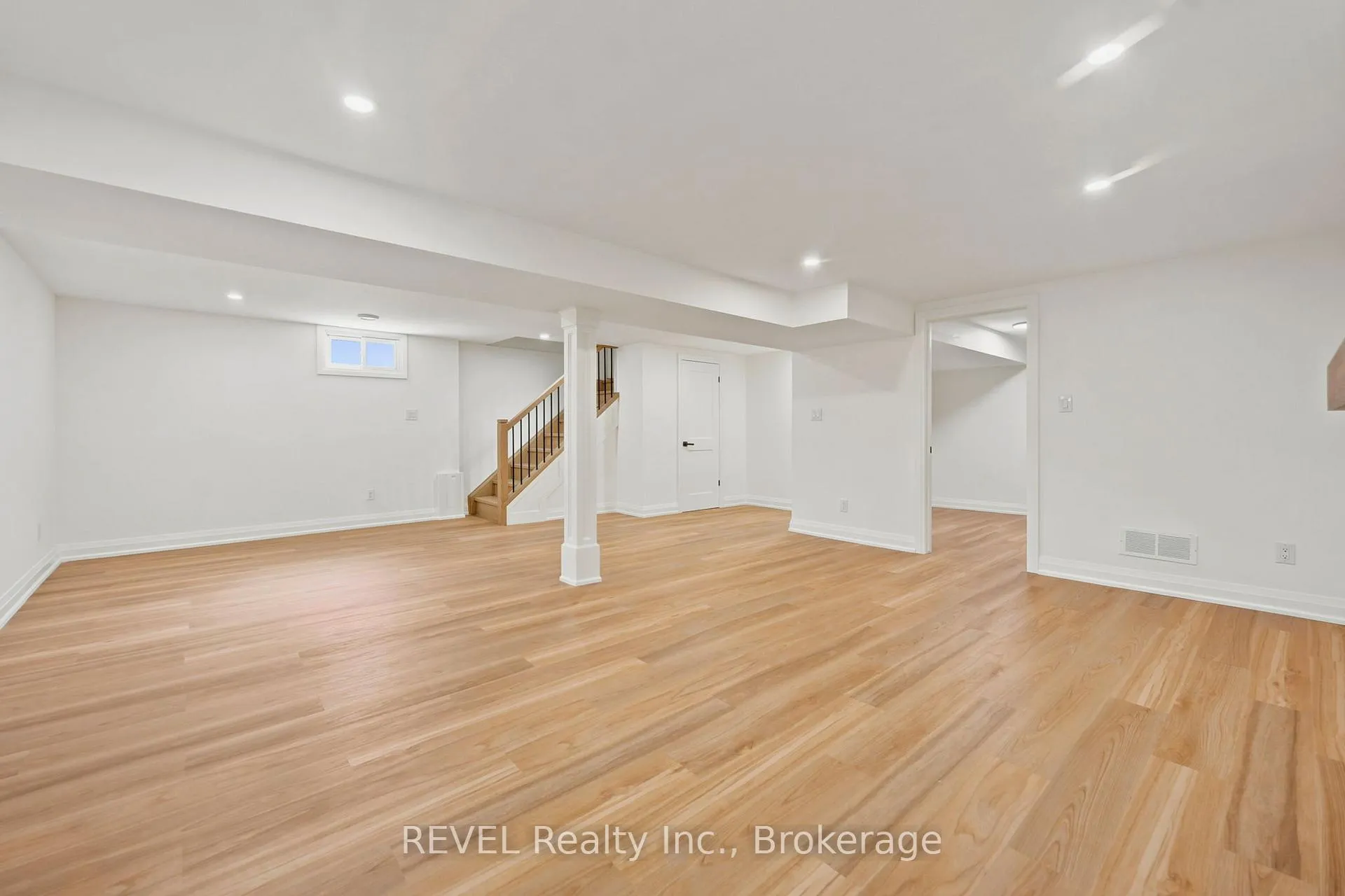 Photo 19 of 72 Prince Charles Drive, St. Catharines, Lakeport — HOMEH