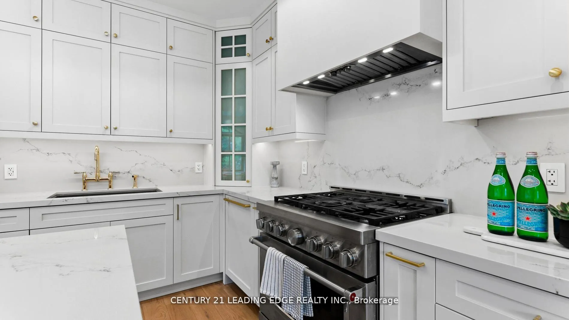 Photo 9 of 197 Glen Oak Drive, Oakville, West — HOMEH