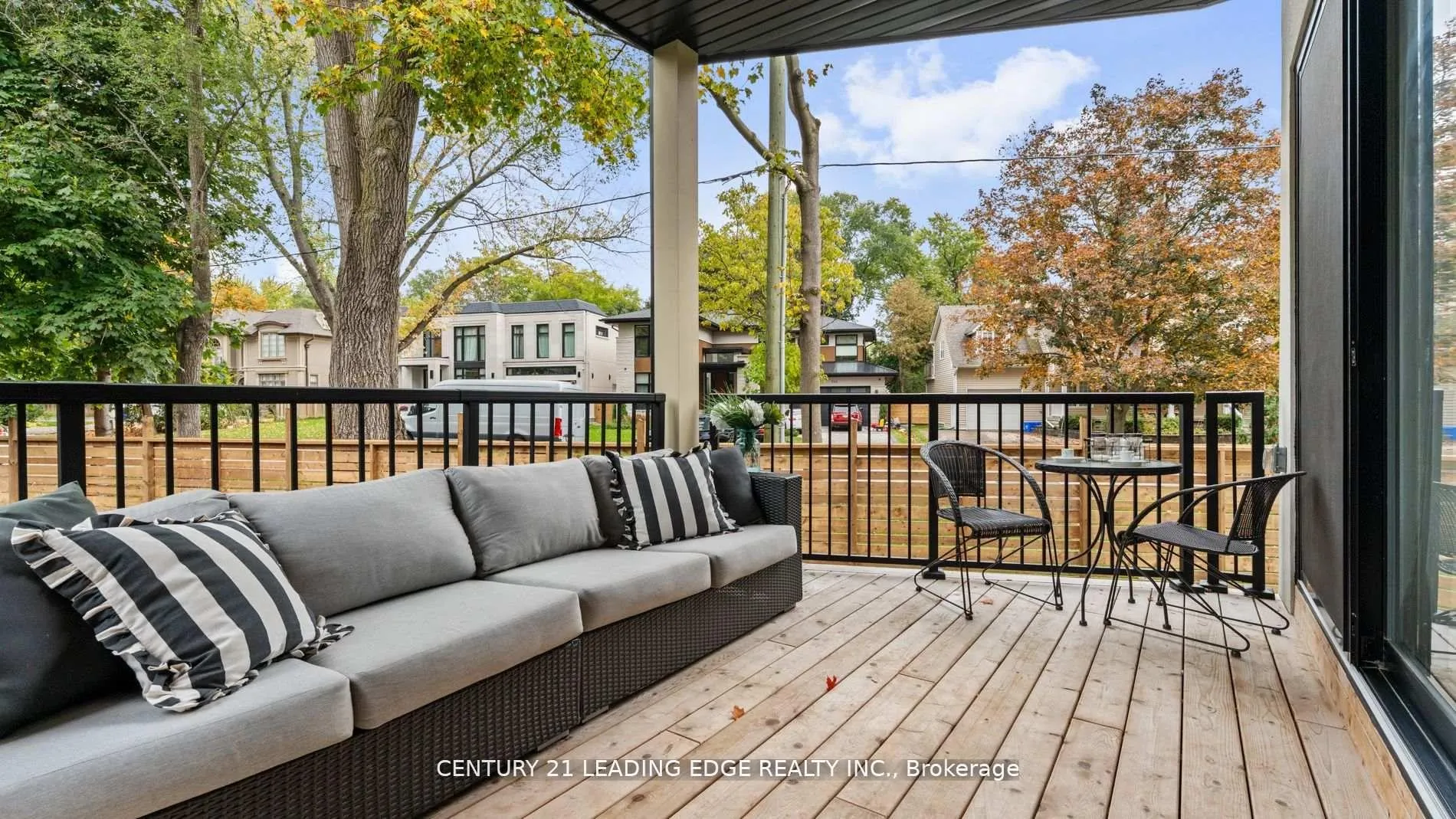 Photo 37 of 197 Glen Oak Drive, Oakville, West — HOMEH