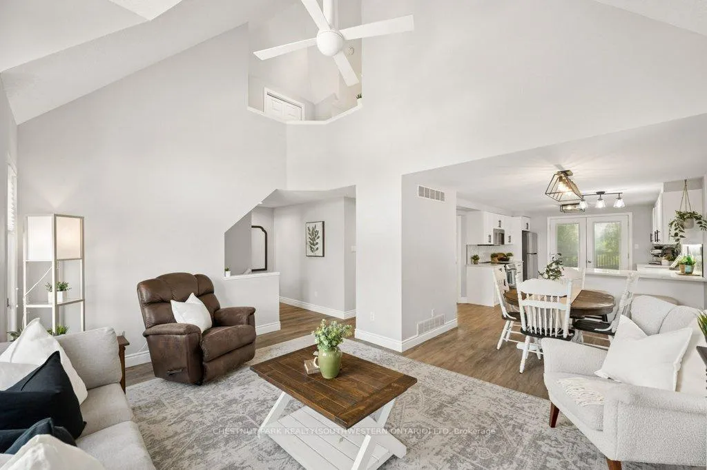 Photo 10 of 530 Penny Lane, Waterloo — HOMEH