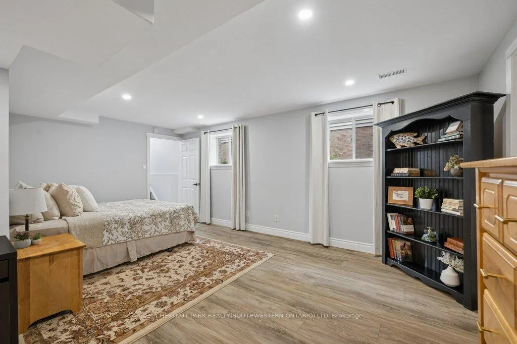 Photo 32 of 530 Penny Lane, Waterloo — HOMEH