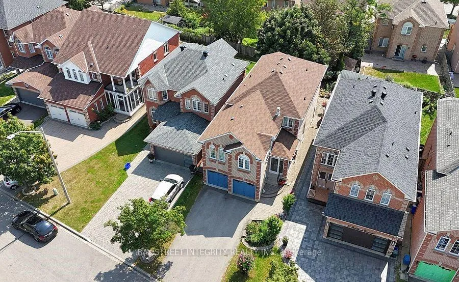 Photo 1 of Main 37 Sandham Crescent, Markham, Middlefield — HOMEH