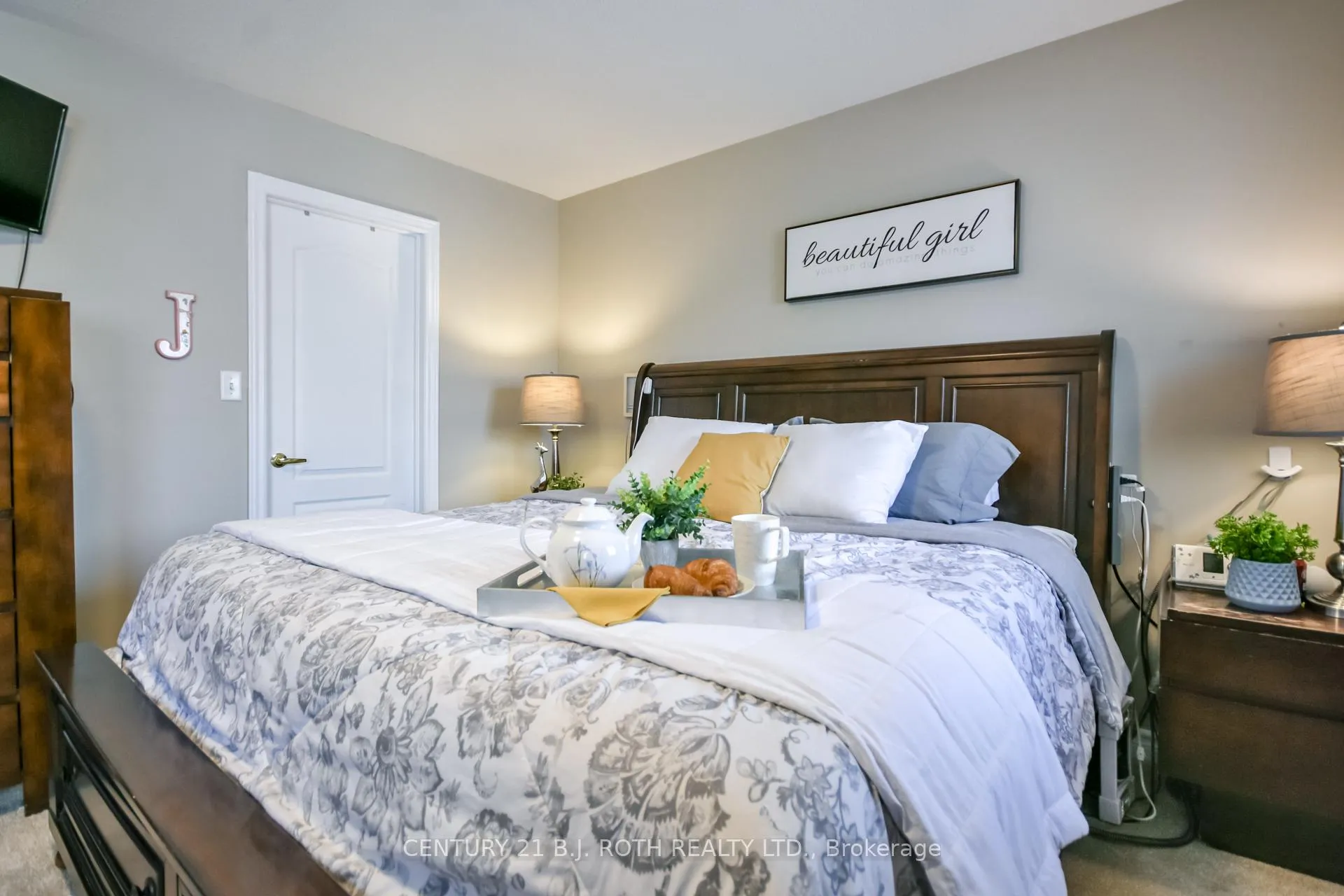 Photo 17 of 47 Maple Crown Terrace, Barrie, Innis-Shore — HOMEH
