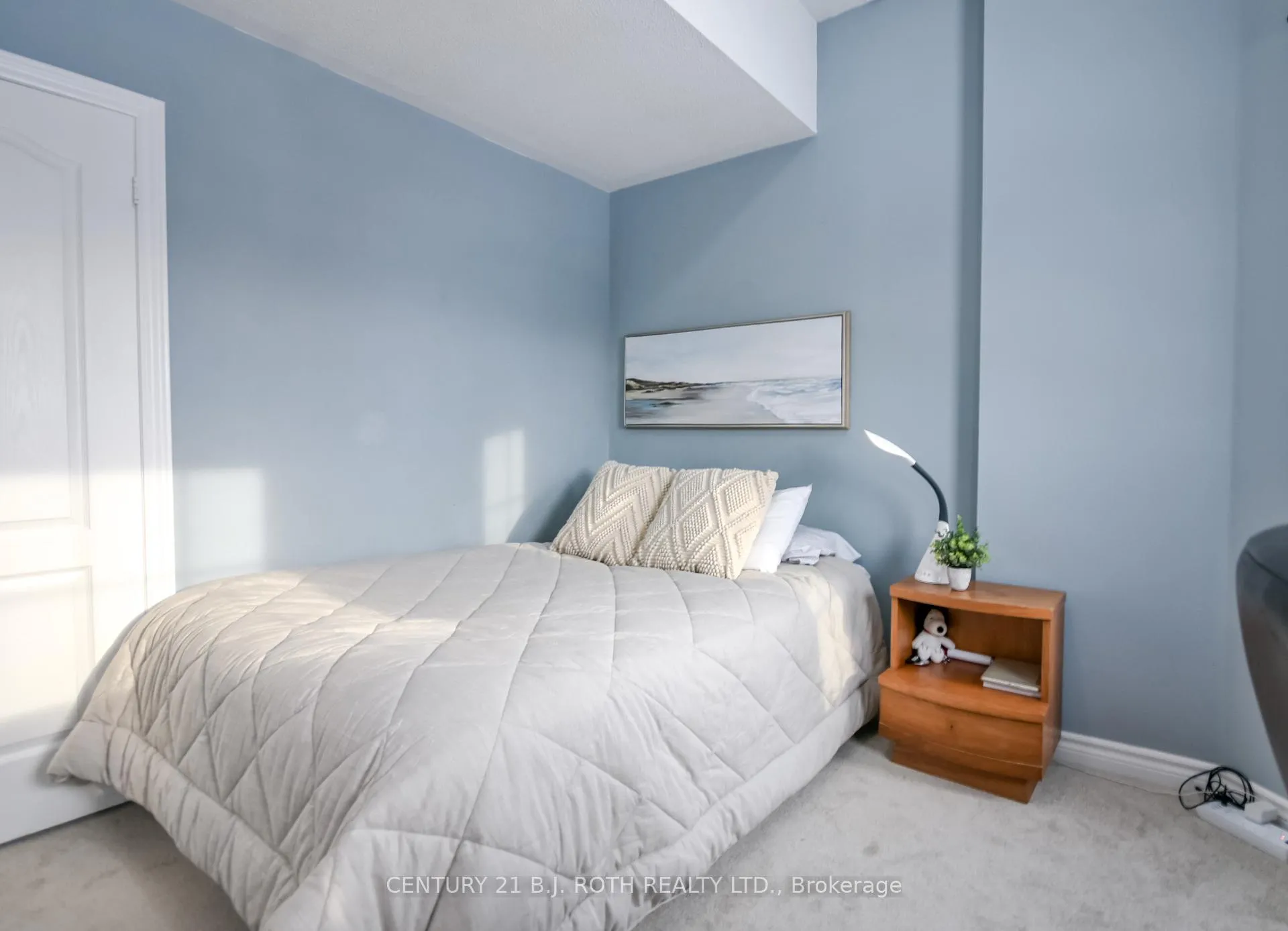 Photo 24 of 47 Maple Crown Terrace, Barrie, Innis-Shore — HOMEH