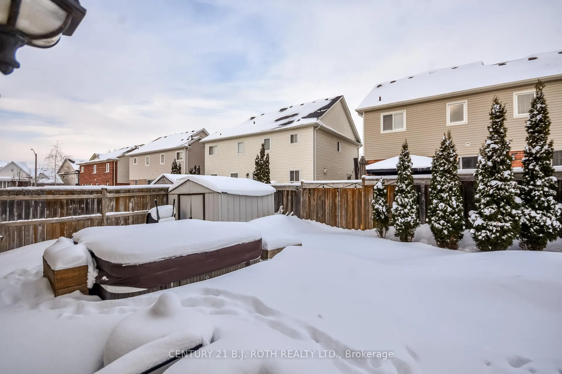 Photo 28 of 47 Maple Crown Terrace, Barrie, Innis-Shore — HOMEH