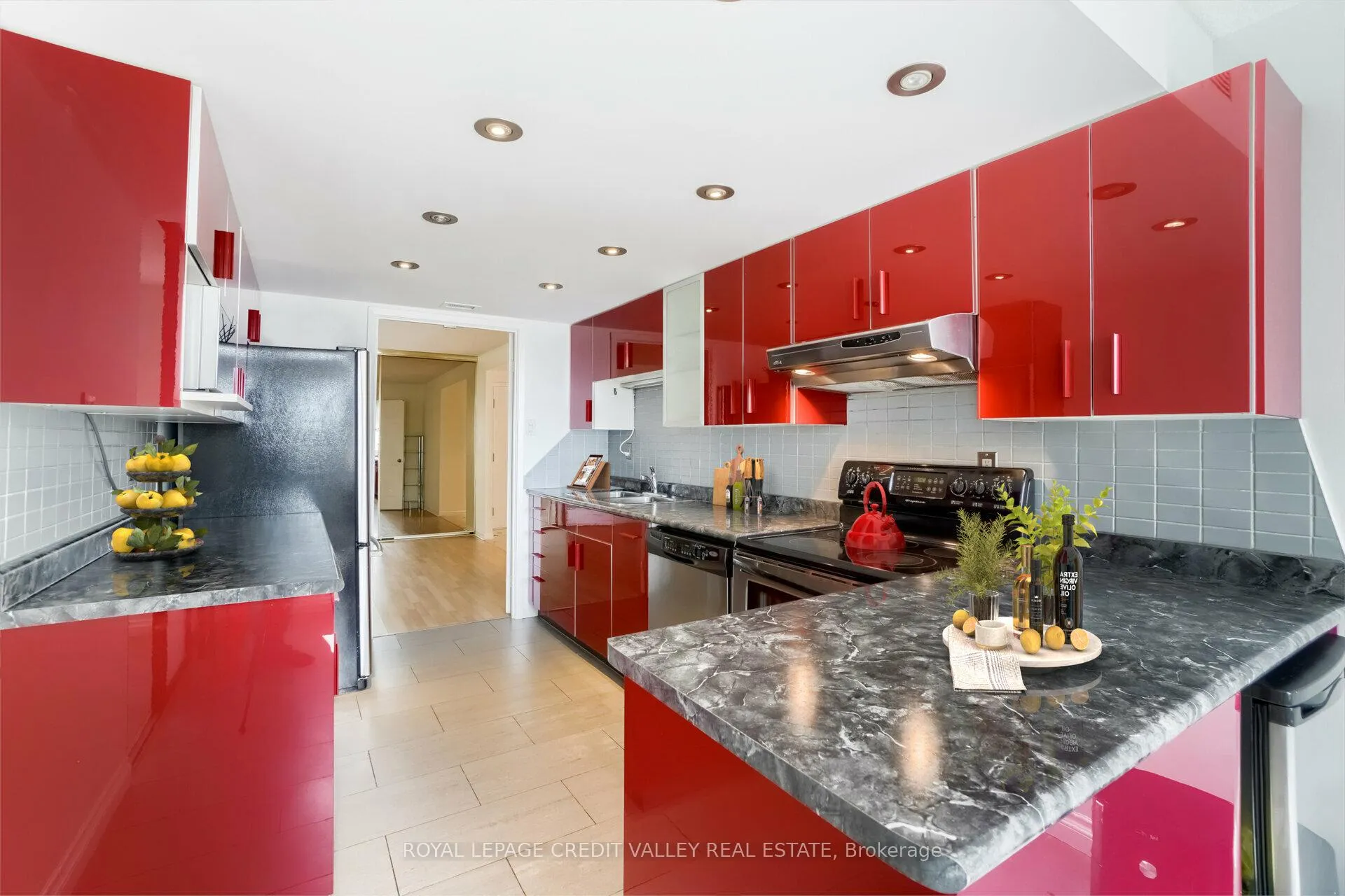 Photo 13 of Unit 601, 360 Bloor Street E, Toronto, Rosedale-Moore Park — HOMEH