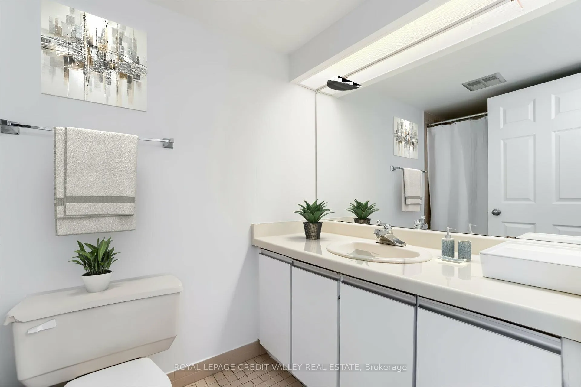 Photo 17 of Unit 601, 360 Bloor Street E, Toronto, Rosedale-Moore Park — HOMEH