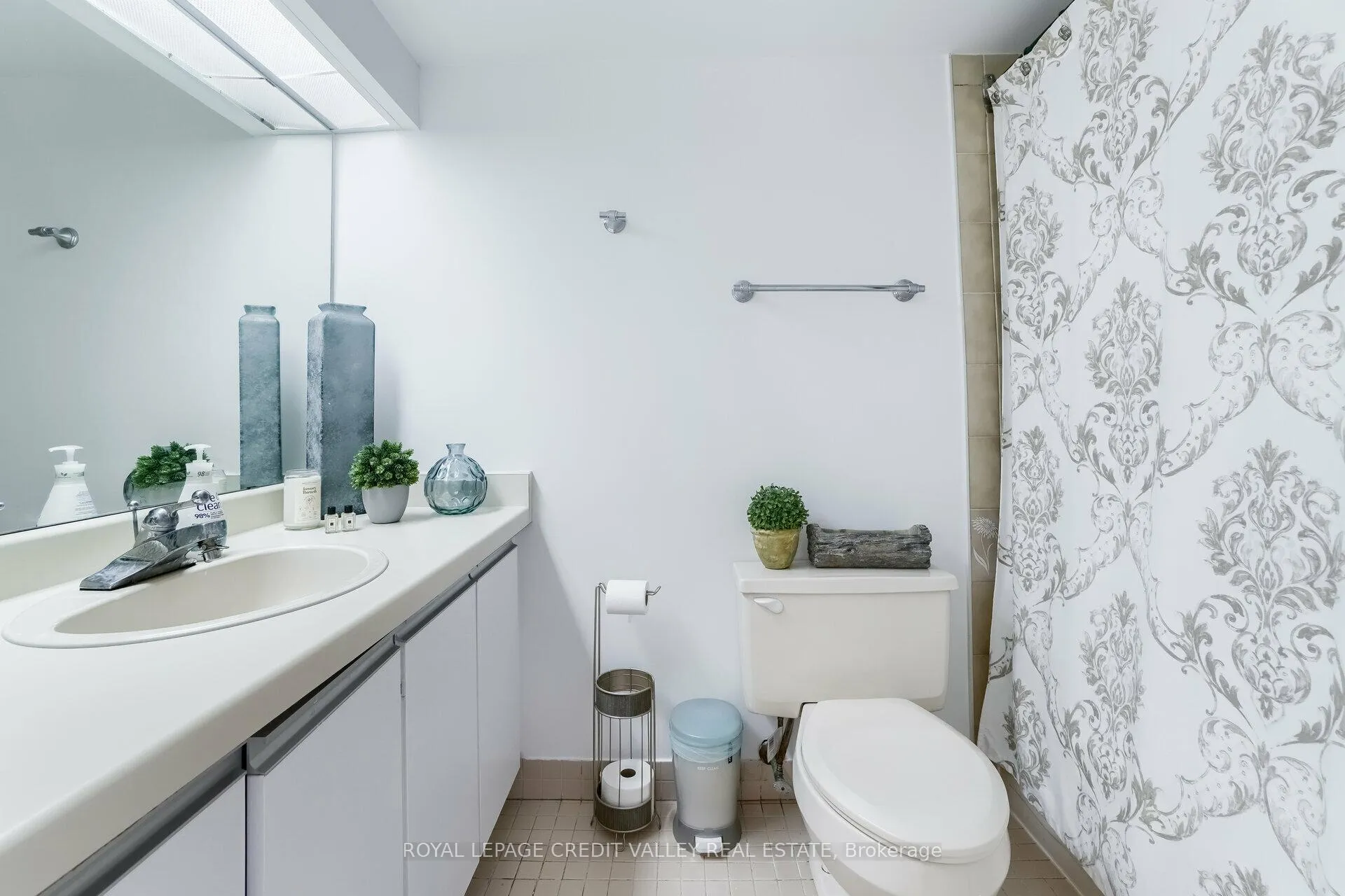 Photo 20 of Unit 601, 360 Bloor Street E, Toronto, Rosedale-Moore Park — HOMEH