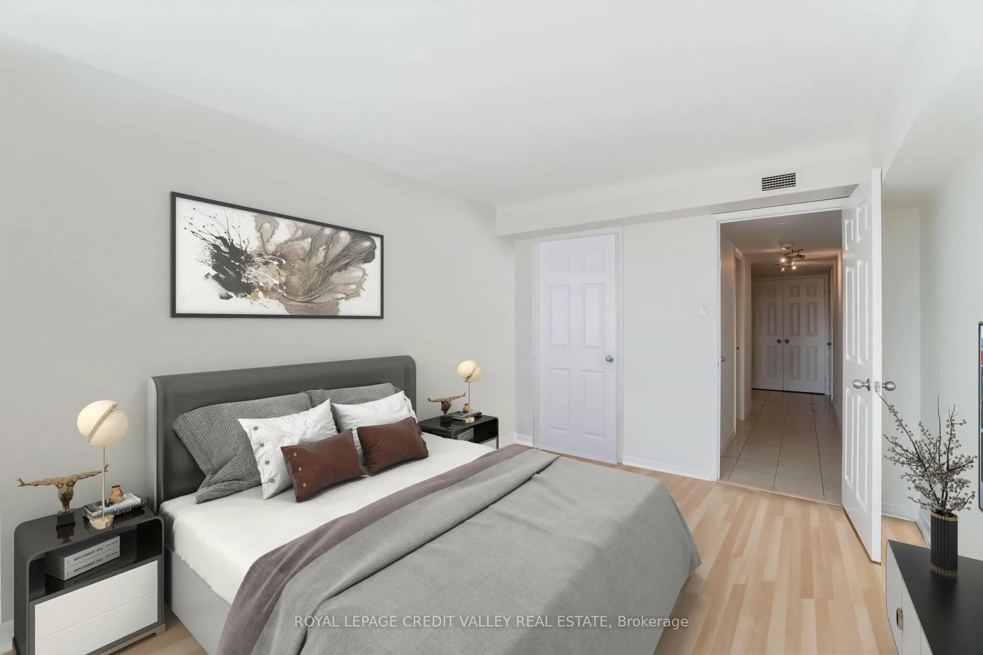 Photo 22 of Unit 601, 360 Bloor Street E, Toronto, Rosedale-Moore Park — HOMEH