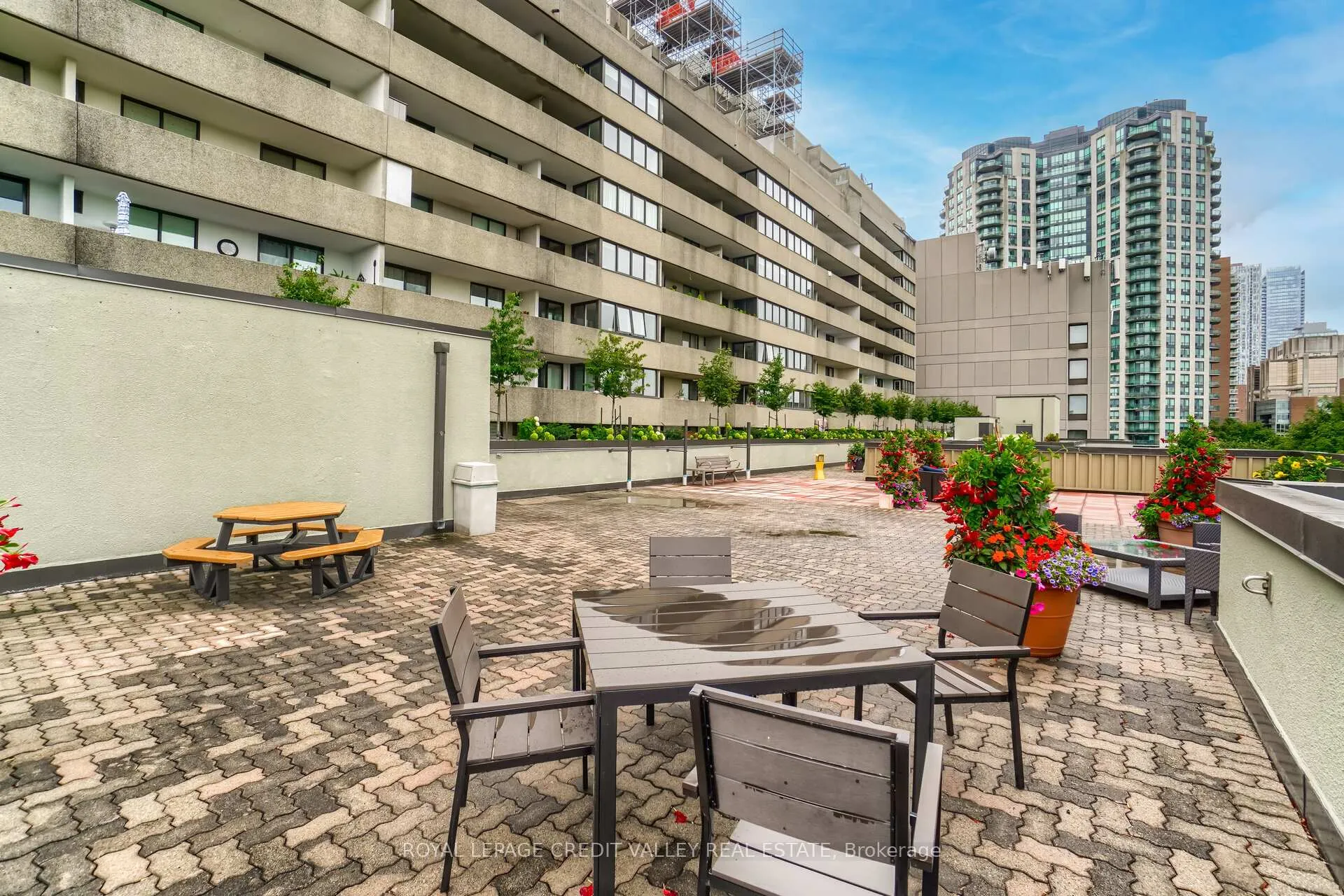 Photo 30 of Unit 601, 360 Bloor Street E, Toronto, Rosedale-Moore Park — HOMEH