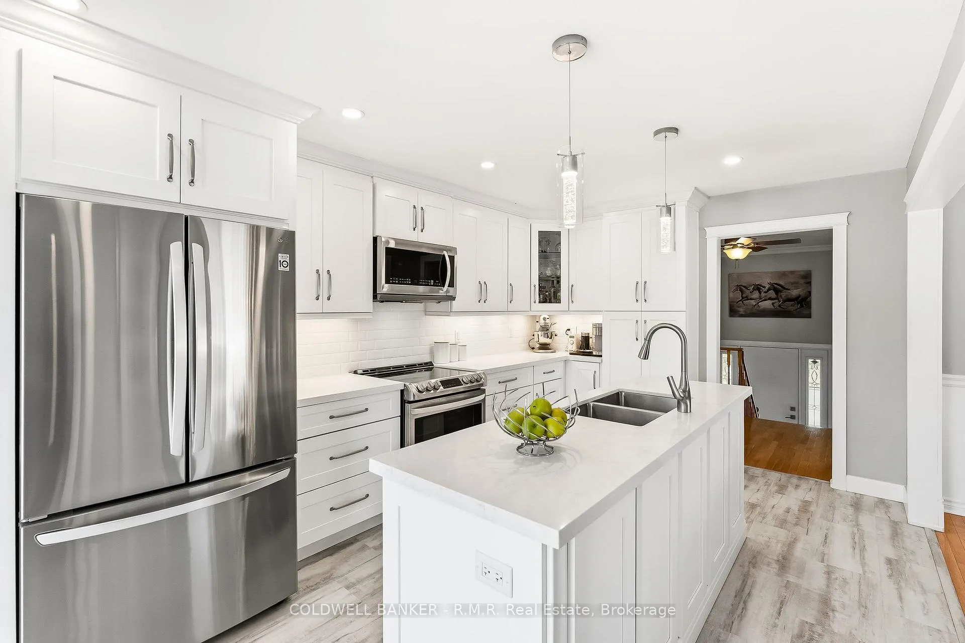 Photo 11 of 14 Glenabbey Drive, Clarington, Courtice — HOMEH