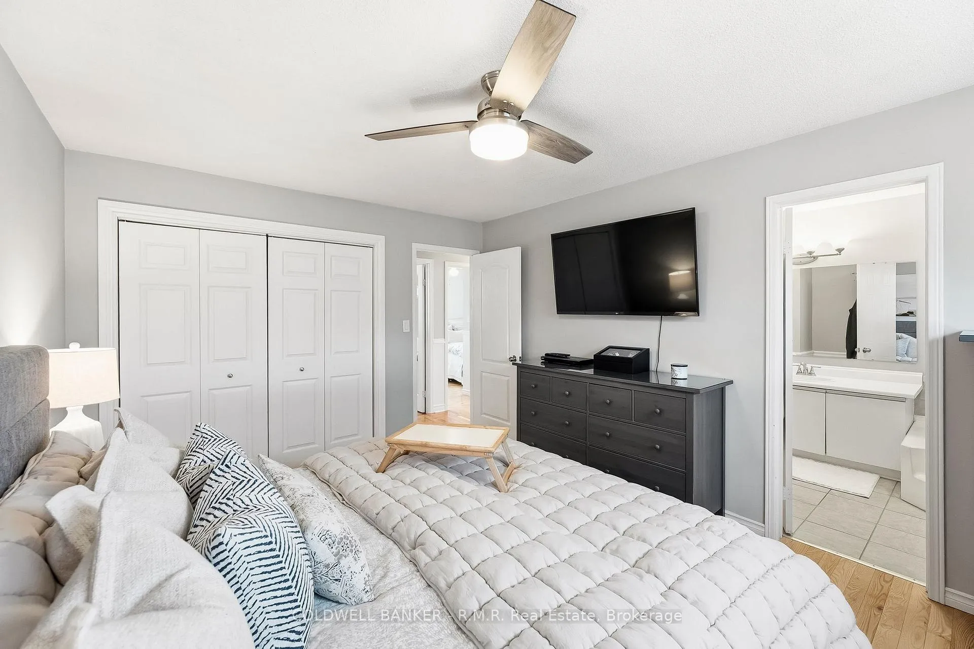 Photo 18 of 14 Glenabbey Drive, Clarington, Courtice — HOMEH
