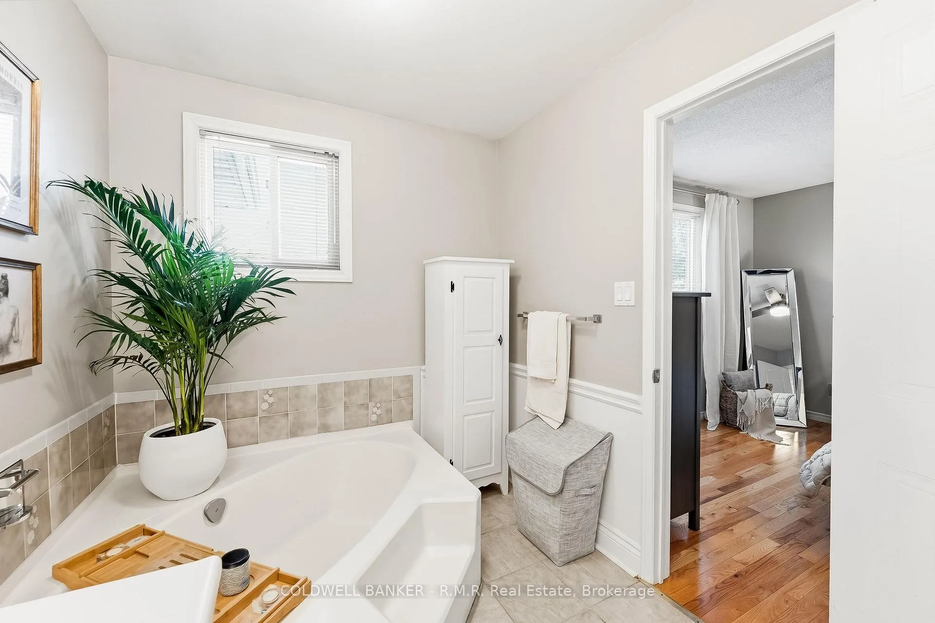 Photo 20 of 14 Glenabbey Drive, Clarington, Courtice — HOMEH