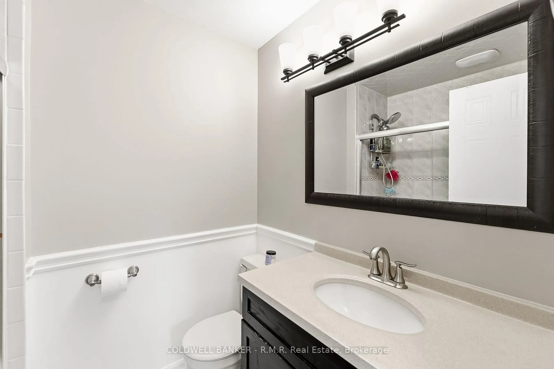 Photo 25 of 14 Glenabbey Drive, Clarington, Courtice — HOMEH