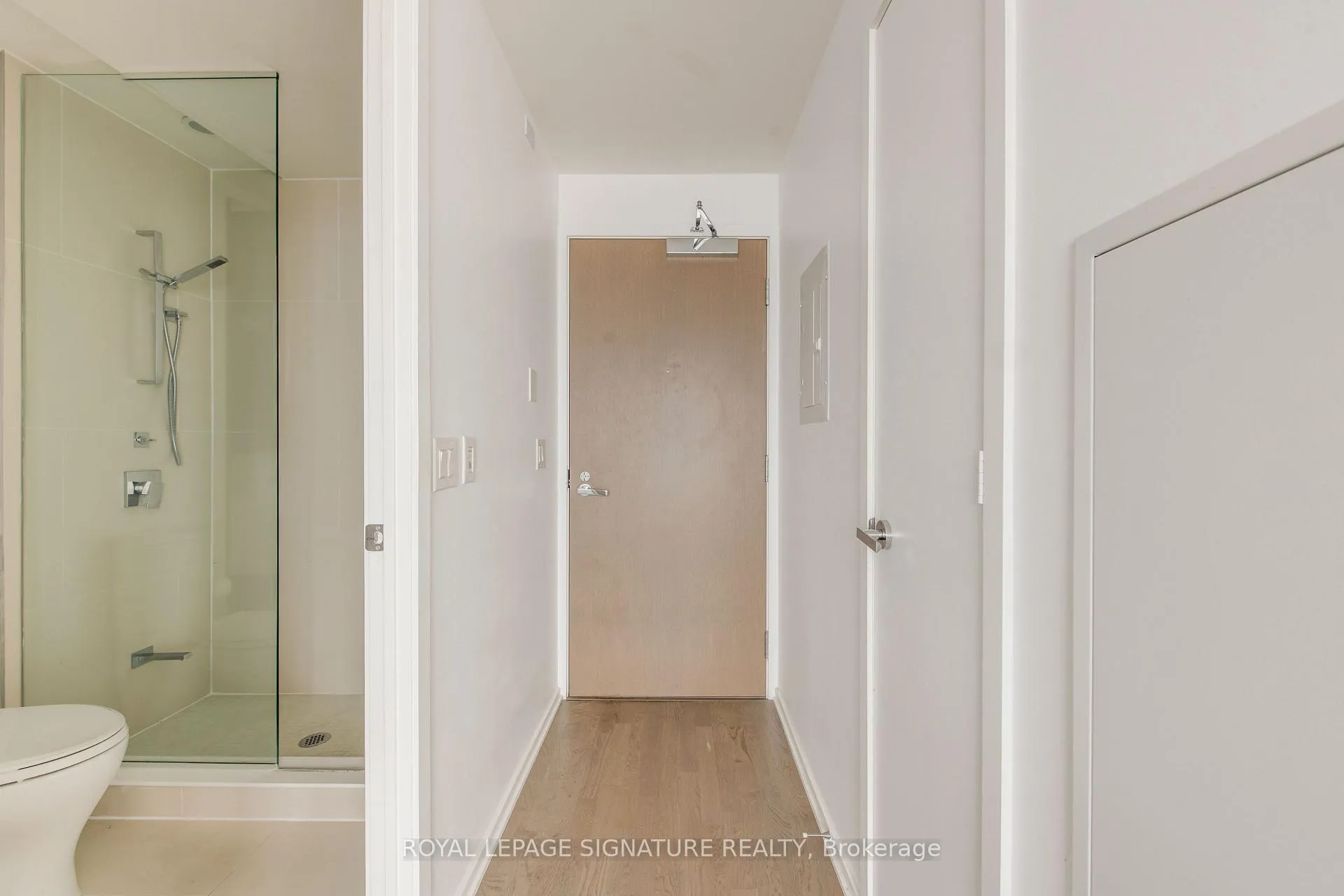 Photo 2 of Unit 4503, 1 Bloor Street E, Toronto, Church-Yonge Corridor — HOMEH