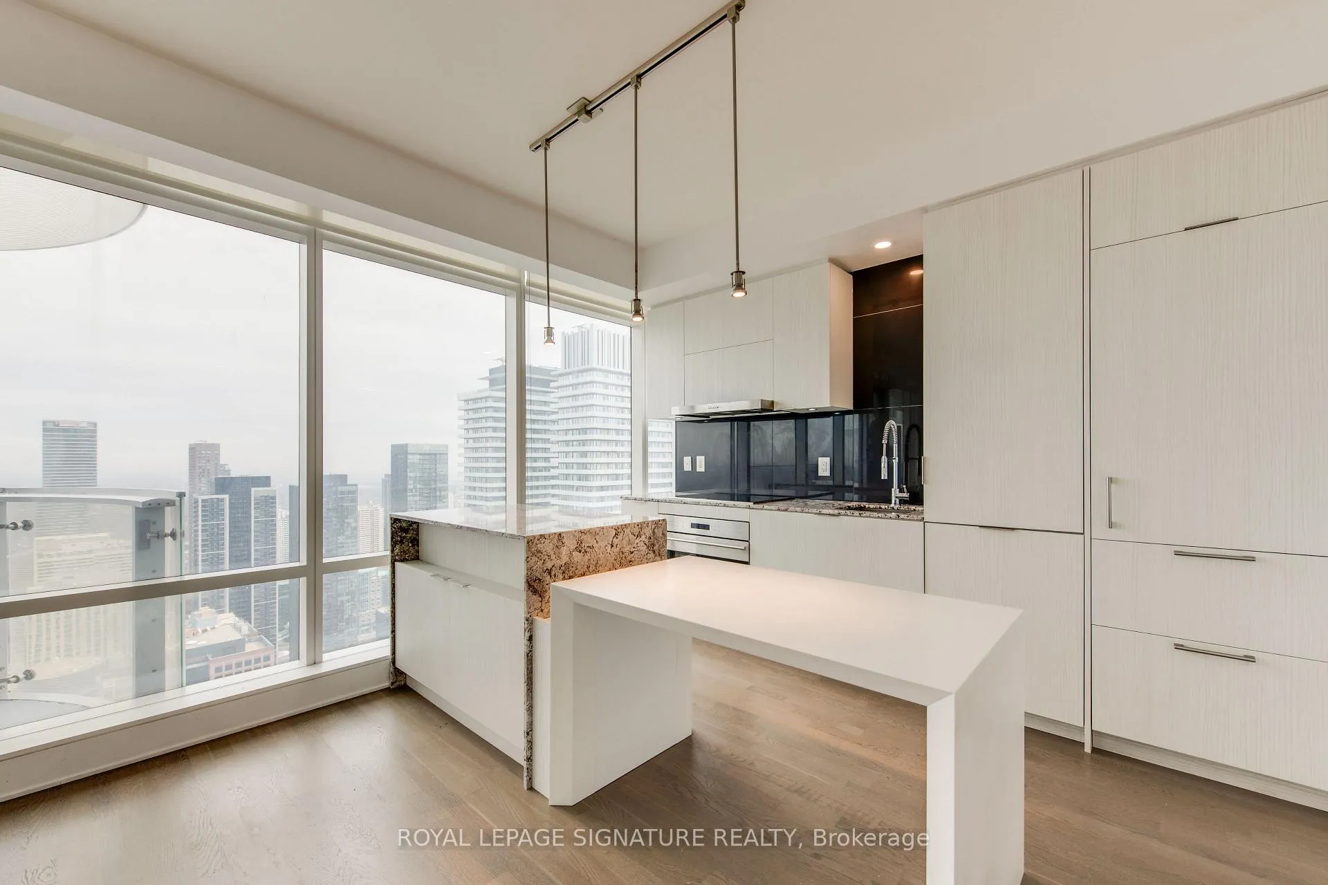 Photo 3 of Unit 4503, 1 Bloor Street E, Toronto, Church-Yonge Corridor — HOMEH