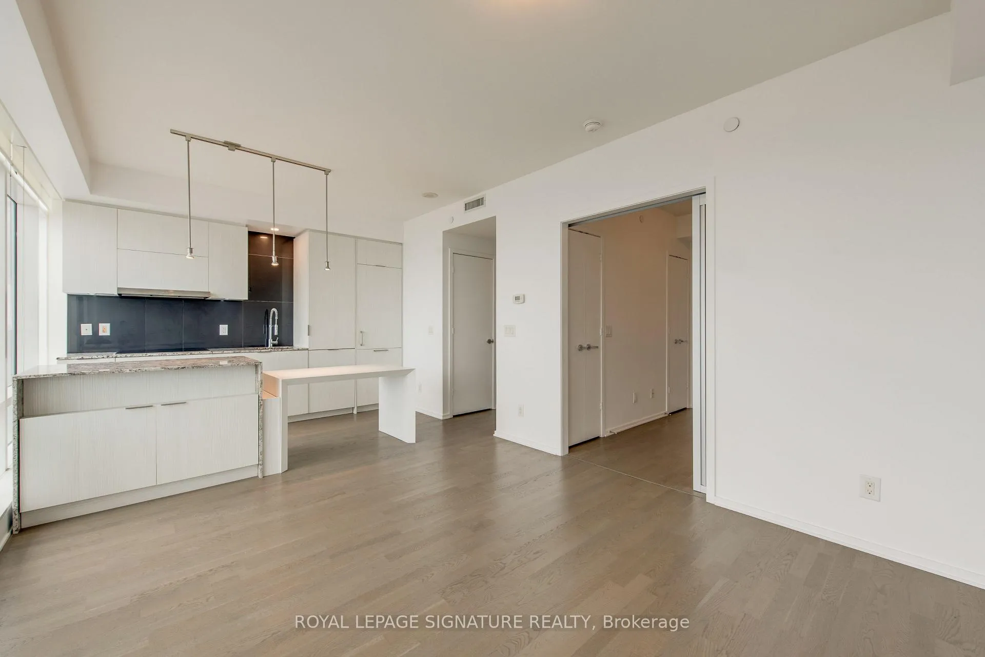 Photo 4 of Unit 4503, 1 Bloor Street E, Toronto, Church-Yonge Corridor — HOMEH