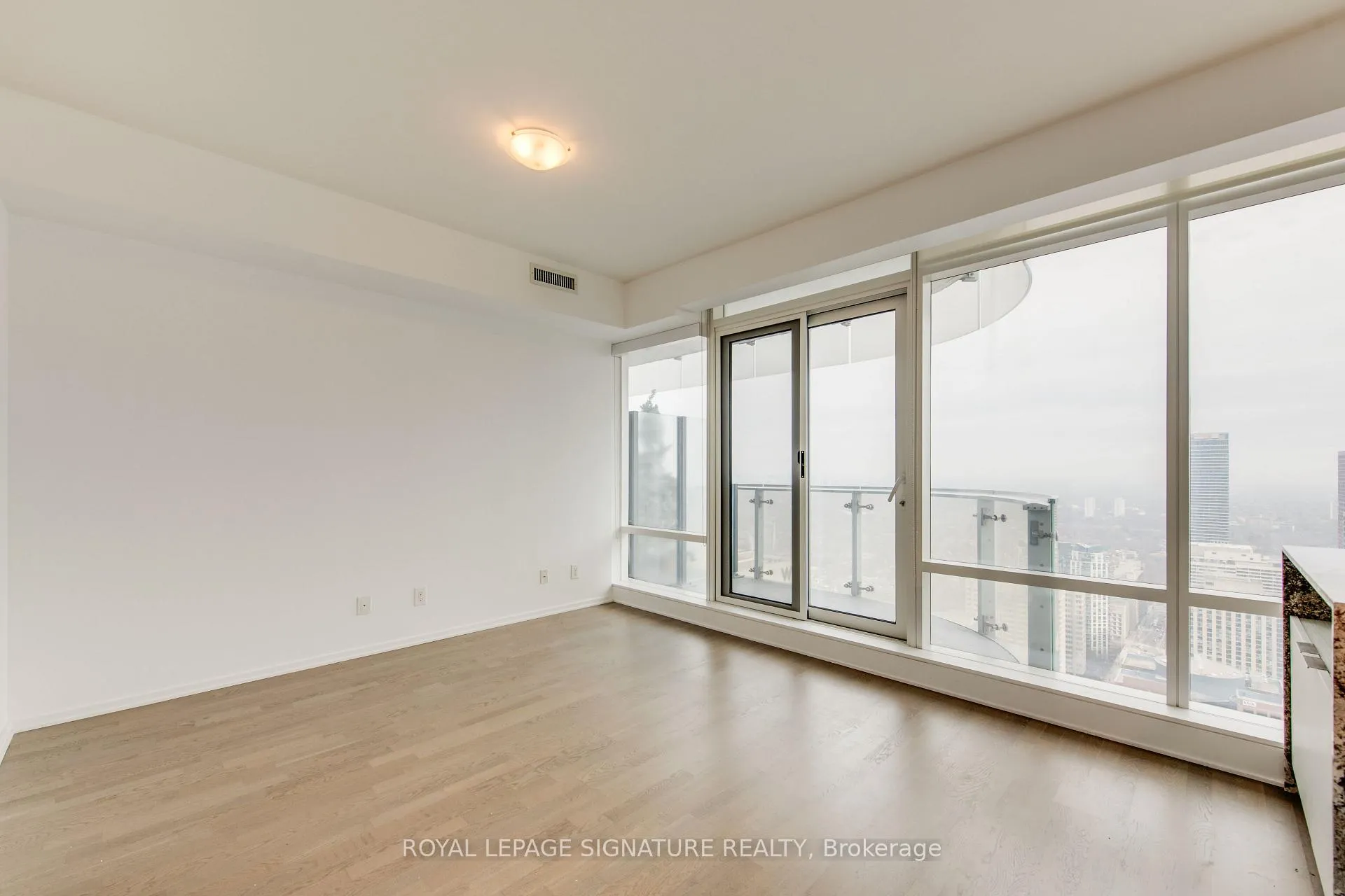 Photo 5 of Unit 4503, 1 Bloor Street E, Toronto, Church-Yonge Corridor — HOMEH