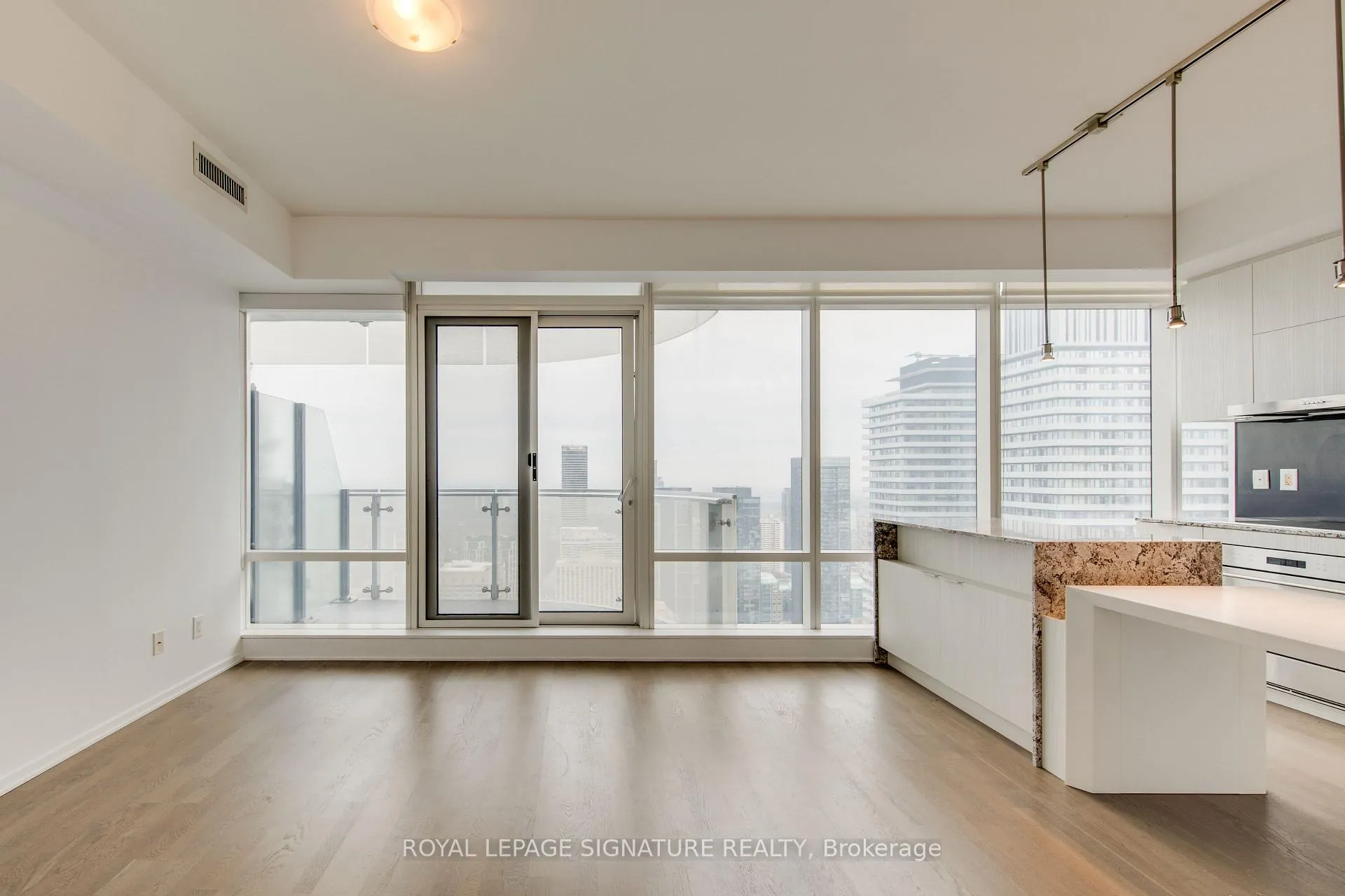 Photo 7 of Unit 4503, 1 Bloor Street E, Toronto, Church-Yonge Corridor — HOMEH