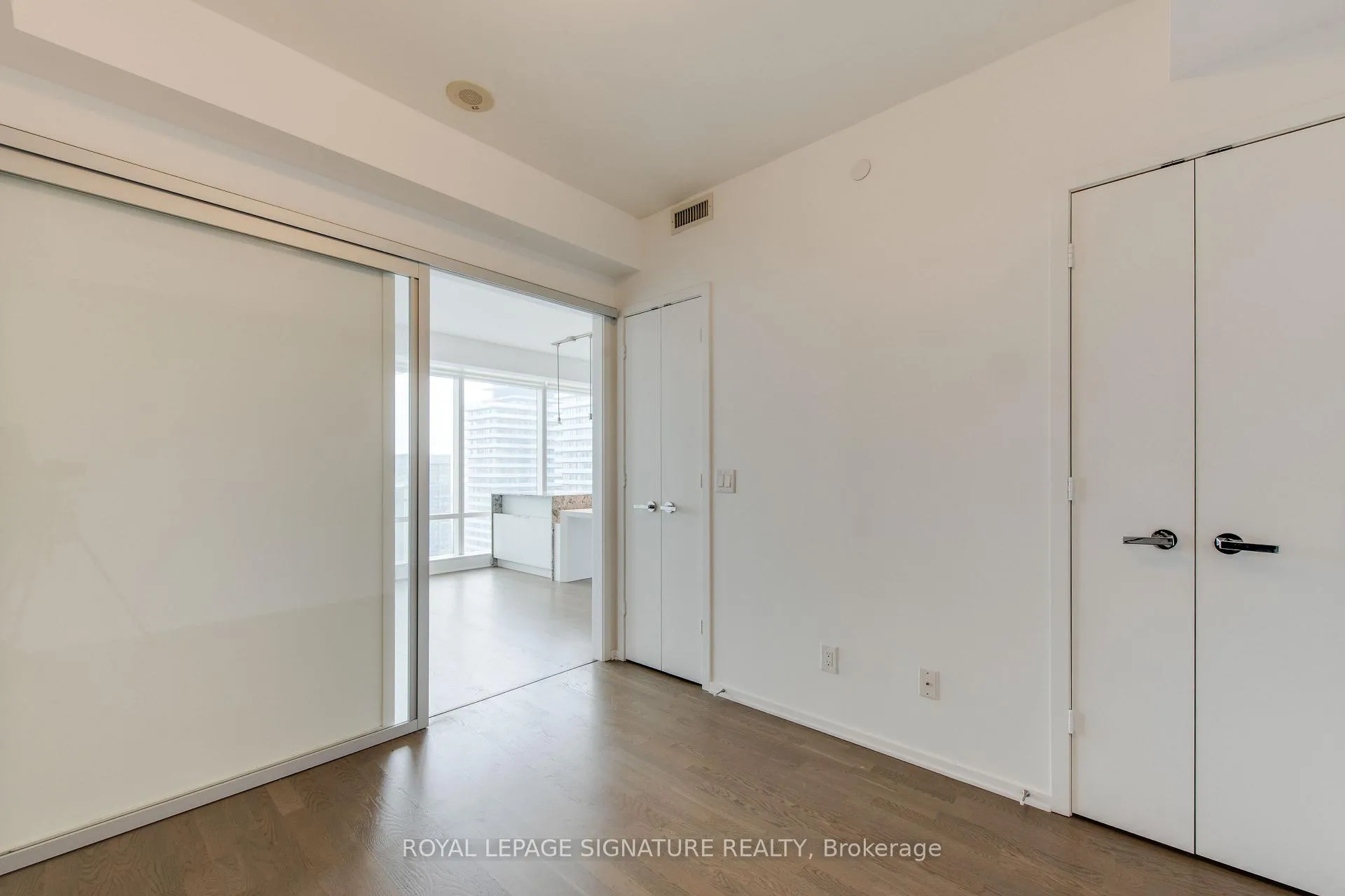 Photo 9 of Unit 4503, 1 Bloor Street E, Toronto, Church-Yonge Corridor — HOMEH