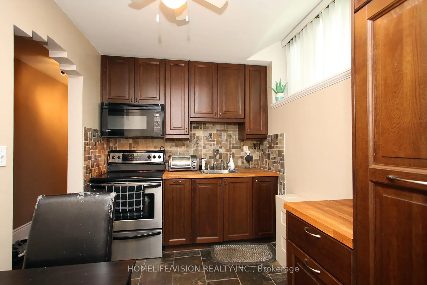 Photo 10 of Unit Unit # B1, 1840 Bathurst Street, Toronto, Humewood-Cedarvale — HOMEH
