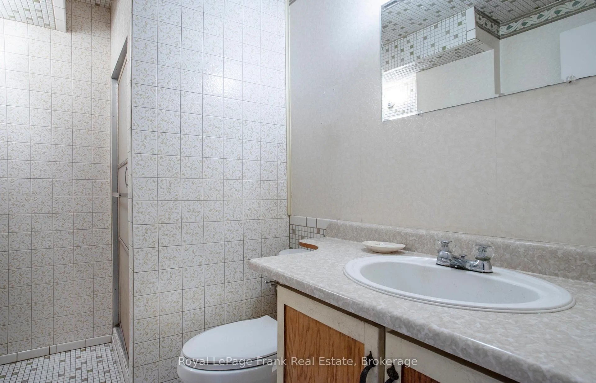 Photo 27 of 259 Nipigon Street, Oshawa, McLaughlin — HOMEH