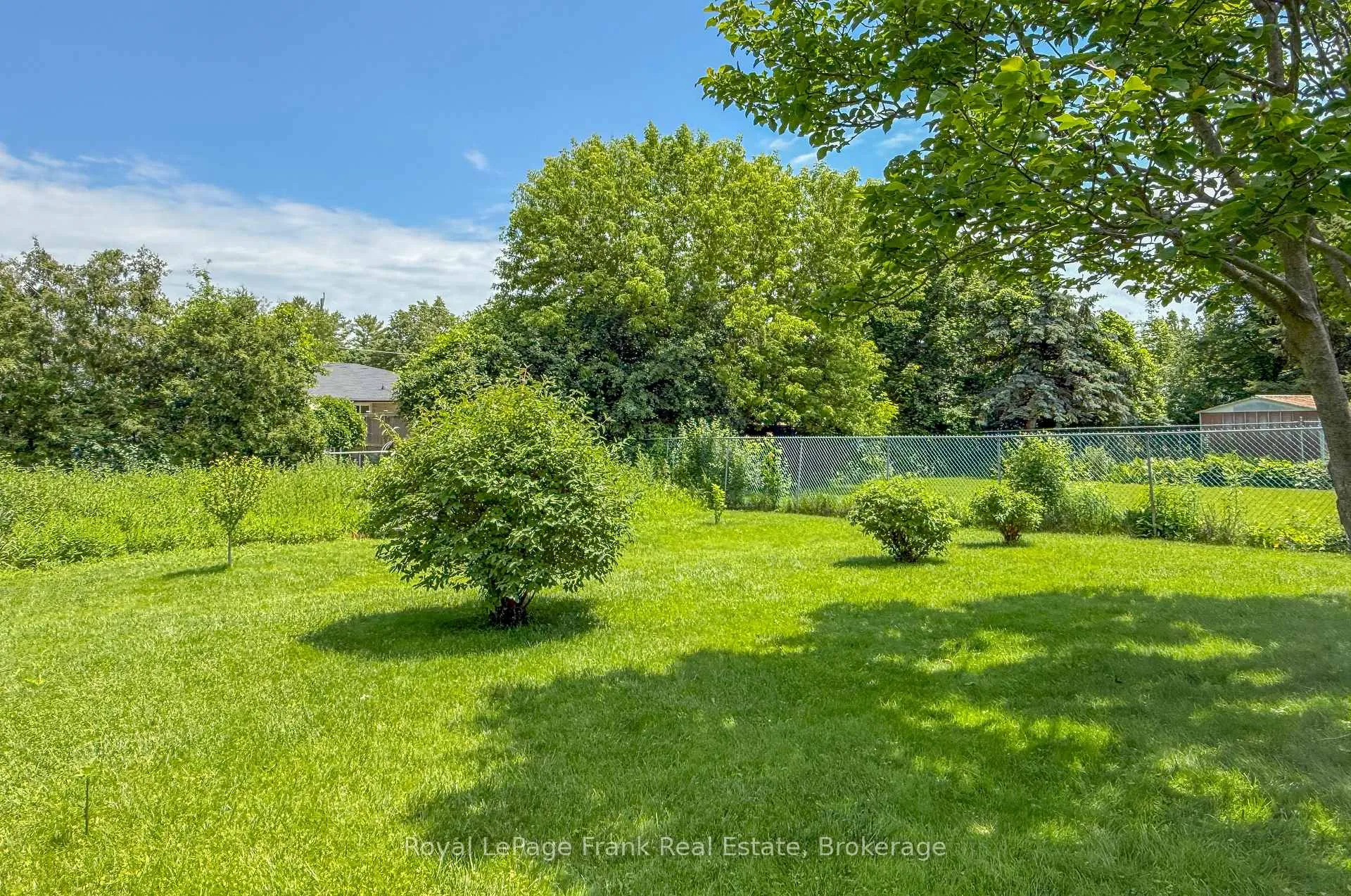 Photo 33 of 259 Nipigon Street, Oshawa, McLaughlin — HOMEH