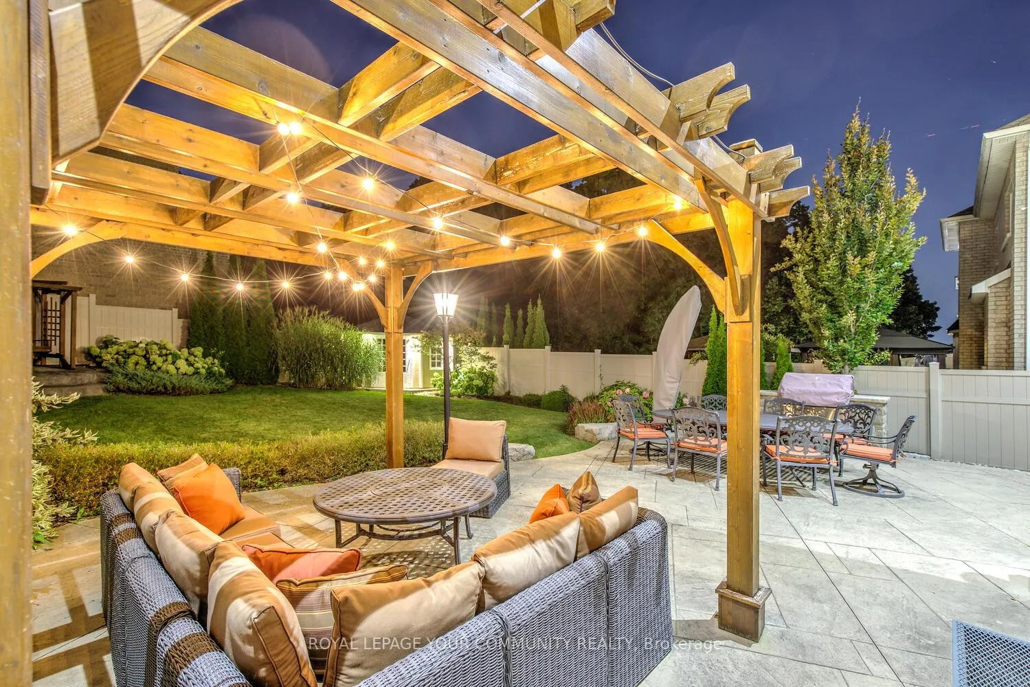 Photo 4 of 240 Golden Forest Road, Vaughan, Patterson — HOMEH