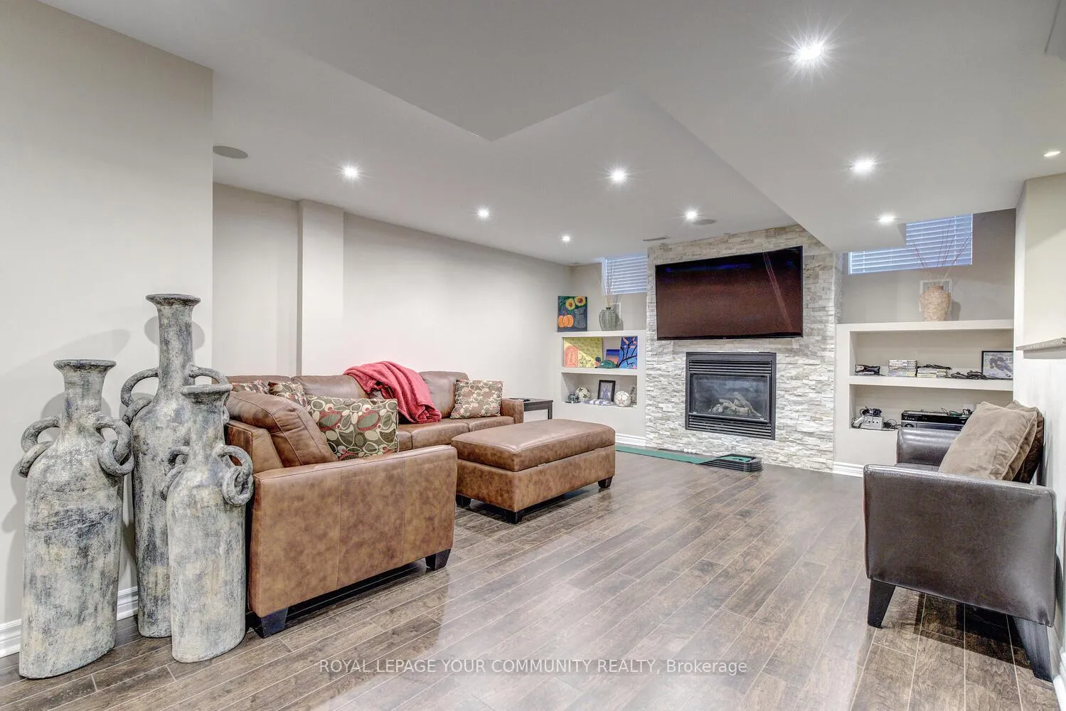 Photo 35 of 240 Golden Forest Road, Vaughan, Patterson — HOMEH