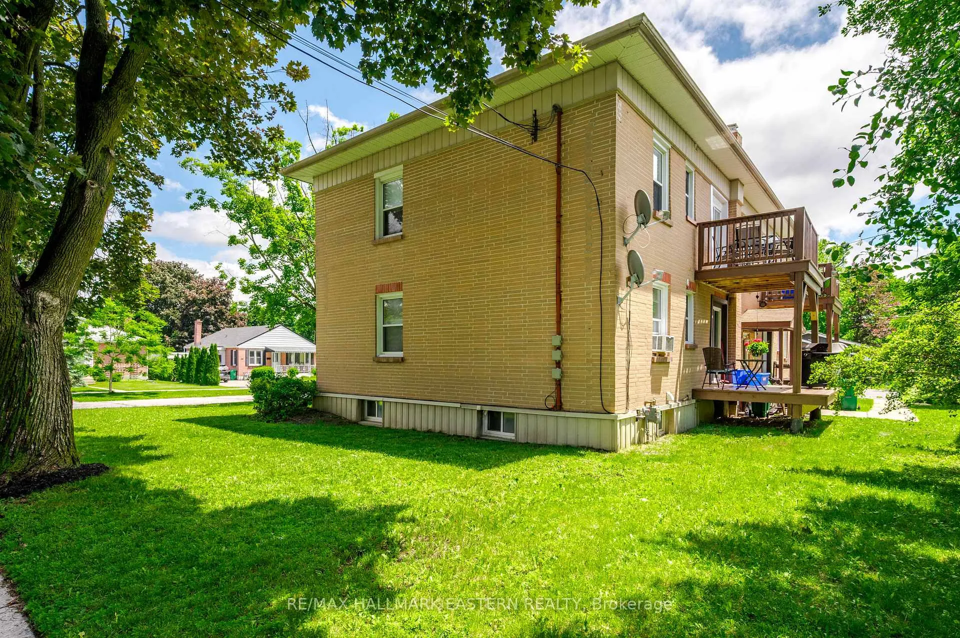 Photo 6 of 809 Nicholls Street, Peterborough, Northcrest Ward 5 — HOMEH