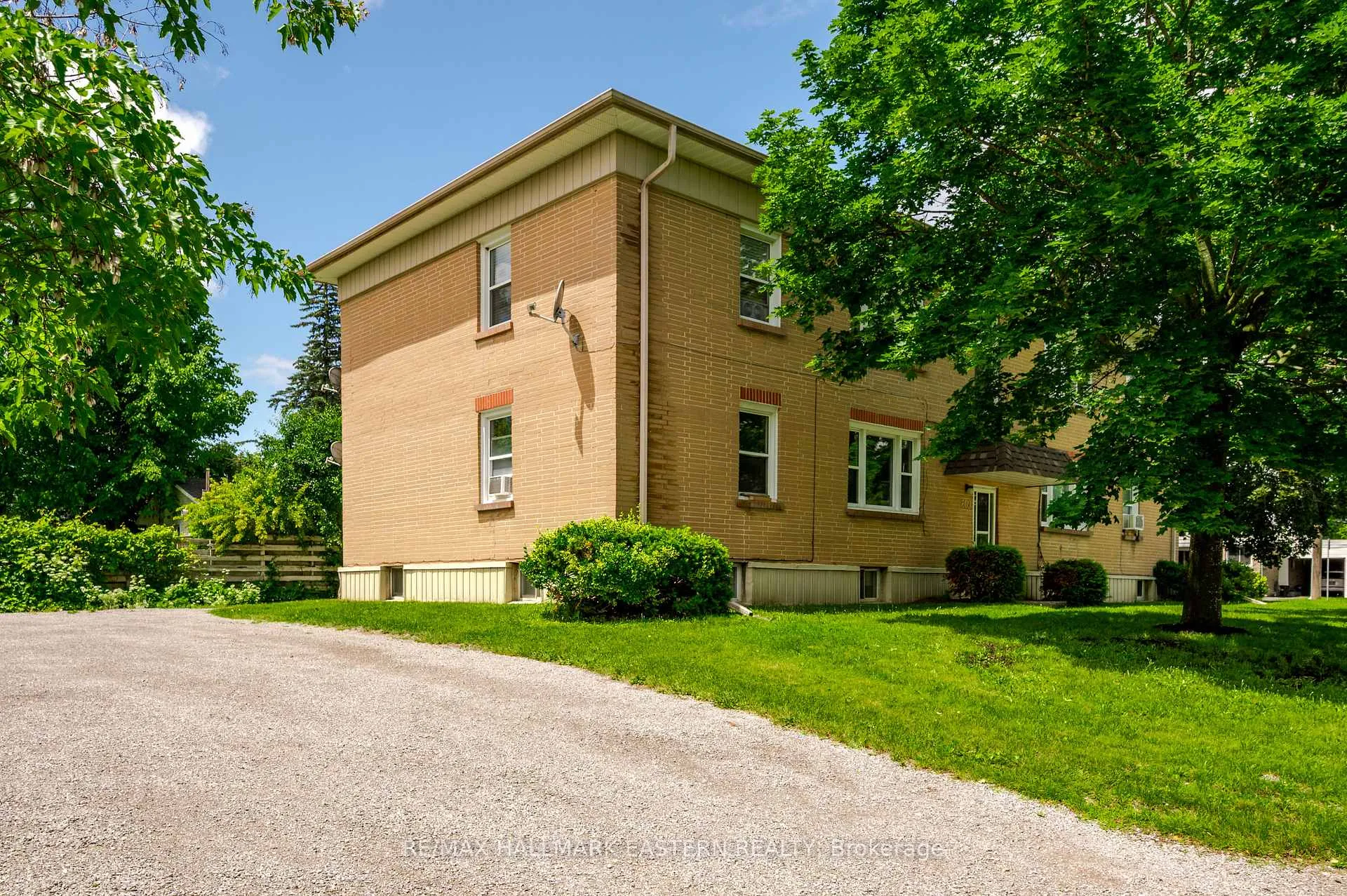 Photo 7 of 809 Nicholls Street, Peterborough, Northcrest Ward 5 — HOMEH