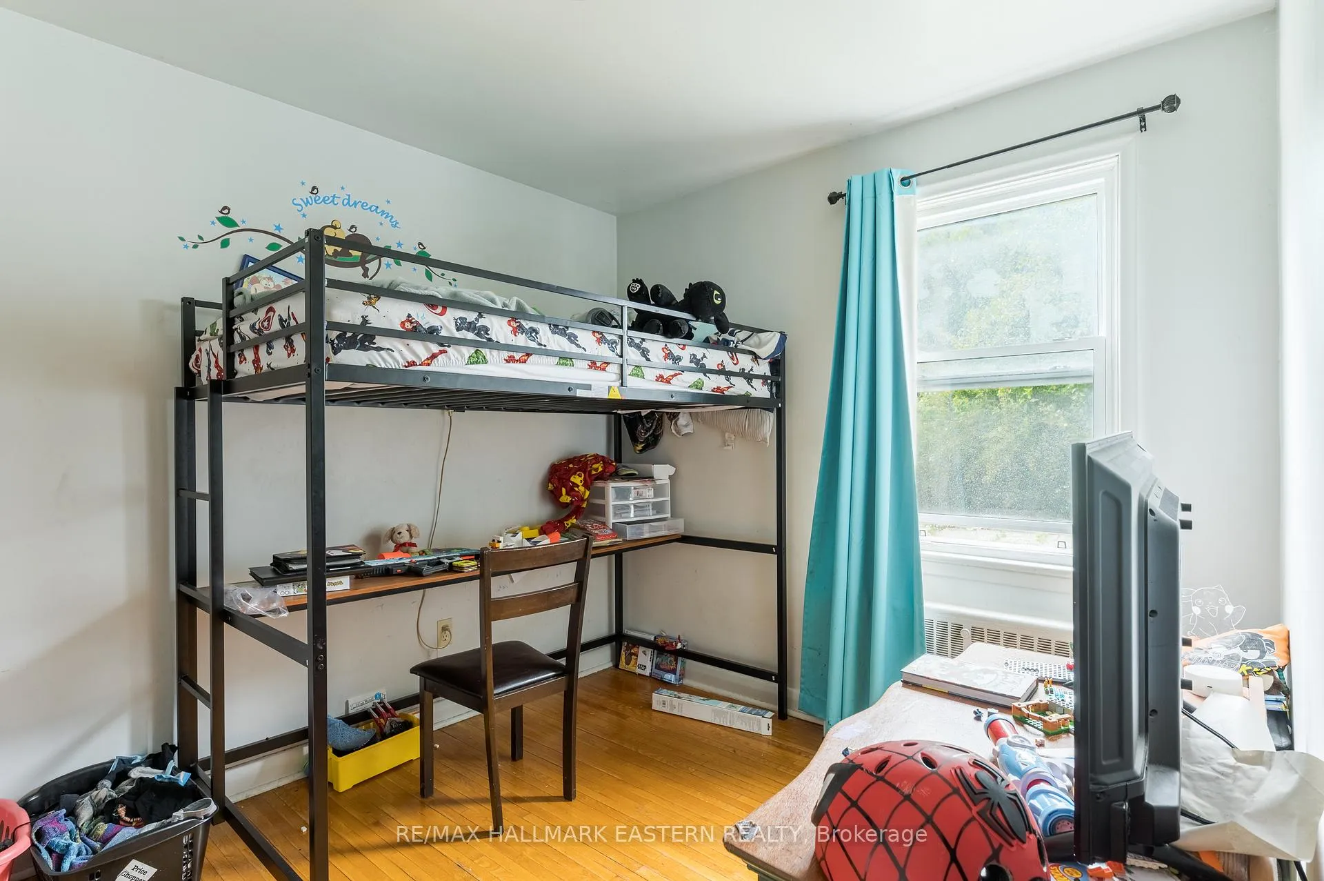 Photo 18 of 809 Nicholls Street, Peterborough, Northcrest Ward 5 — HOMEH