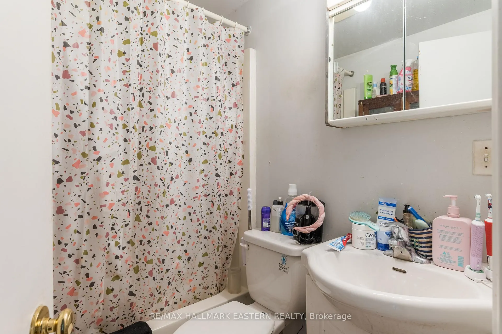 Photo 19 of 809 Nicholls Street, Peterborough, Northcrest Ward 5 — HOMEH