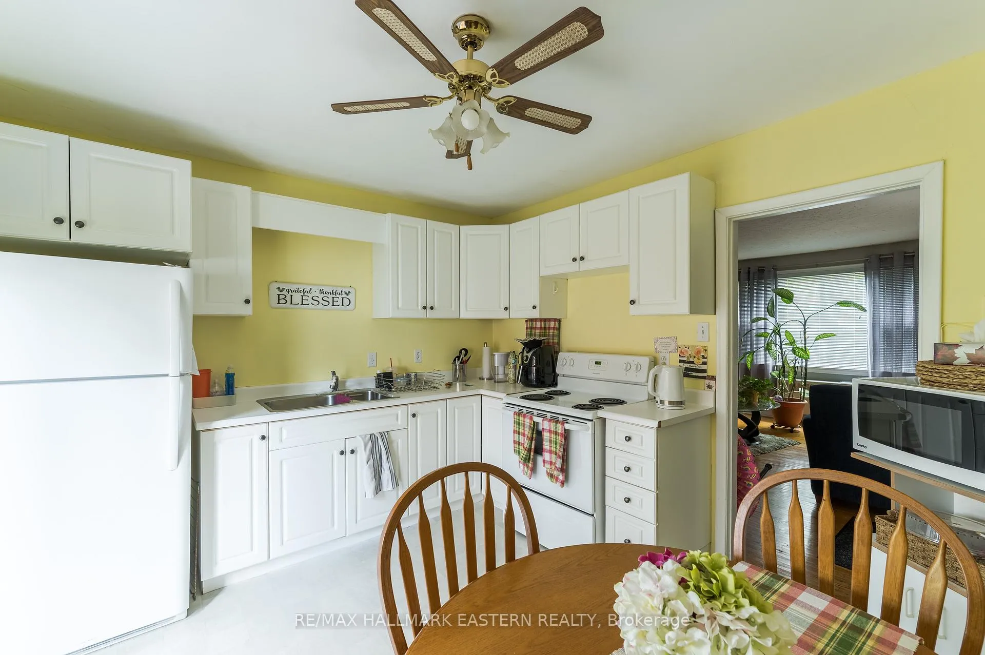 Photo 24 of 809 Nicholls Street, Peterborough, Northcrest Ward 5 — HOMEH
