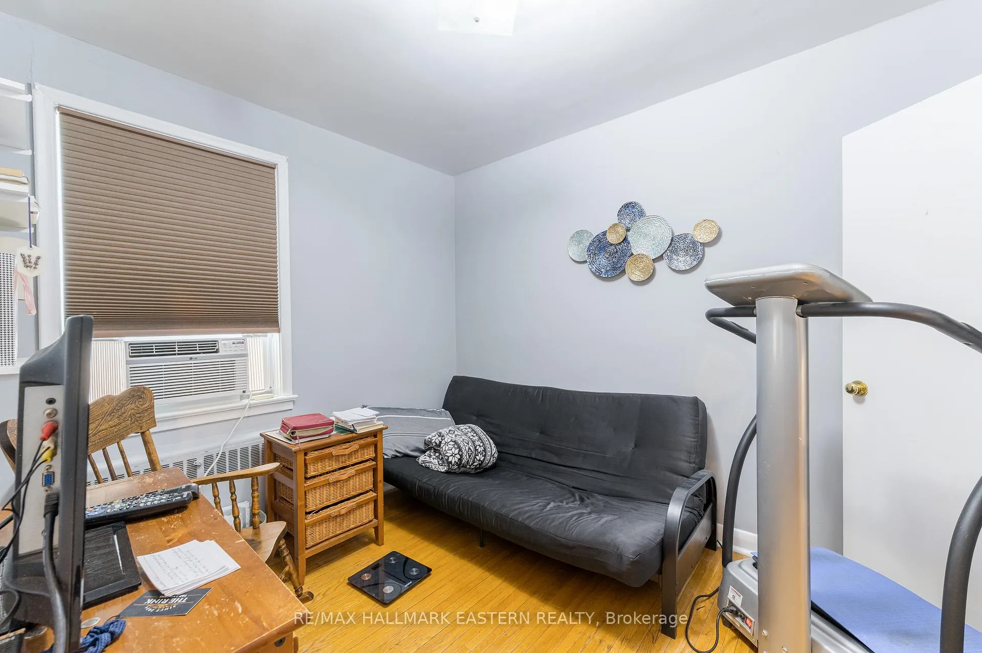 Photo 26 of 809 Nicholls Street, Peterborough, Northcrest Ward 5 — HOMEH