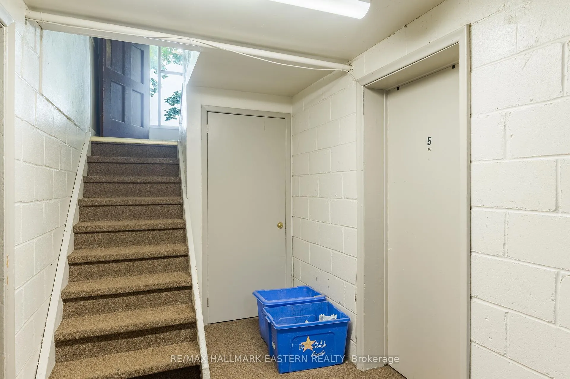 Photo 42 of 809 Nicholls Street, Peterborough, Northcrest Ward 5 — HOMEH
