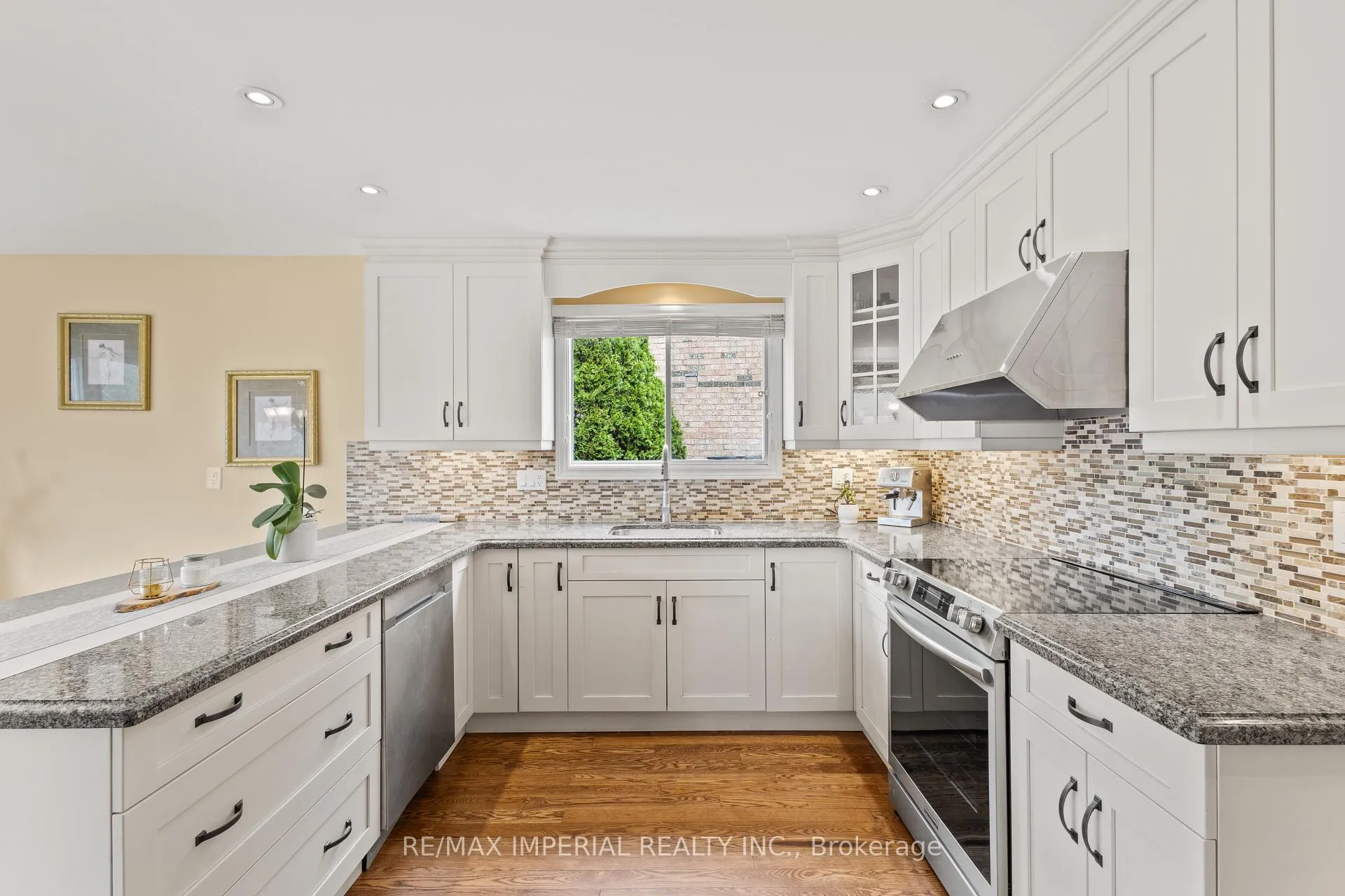Photo 15 of 2044 Schoolmaster Circle, Oakville, Glen Abbey — HOMEH