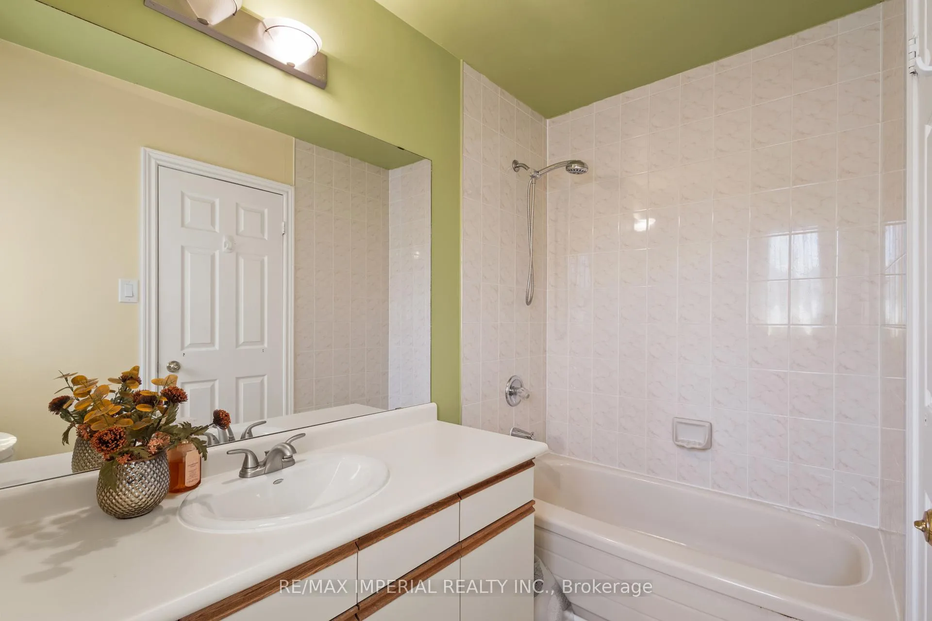 Photo 28 of 2044 Schoolmaster Circle, Oakville, Glen Abbey — HOMEH