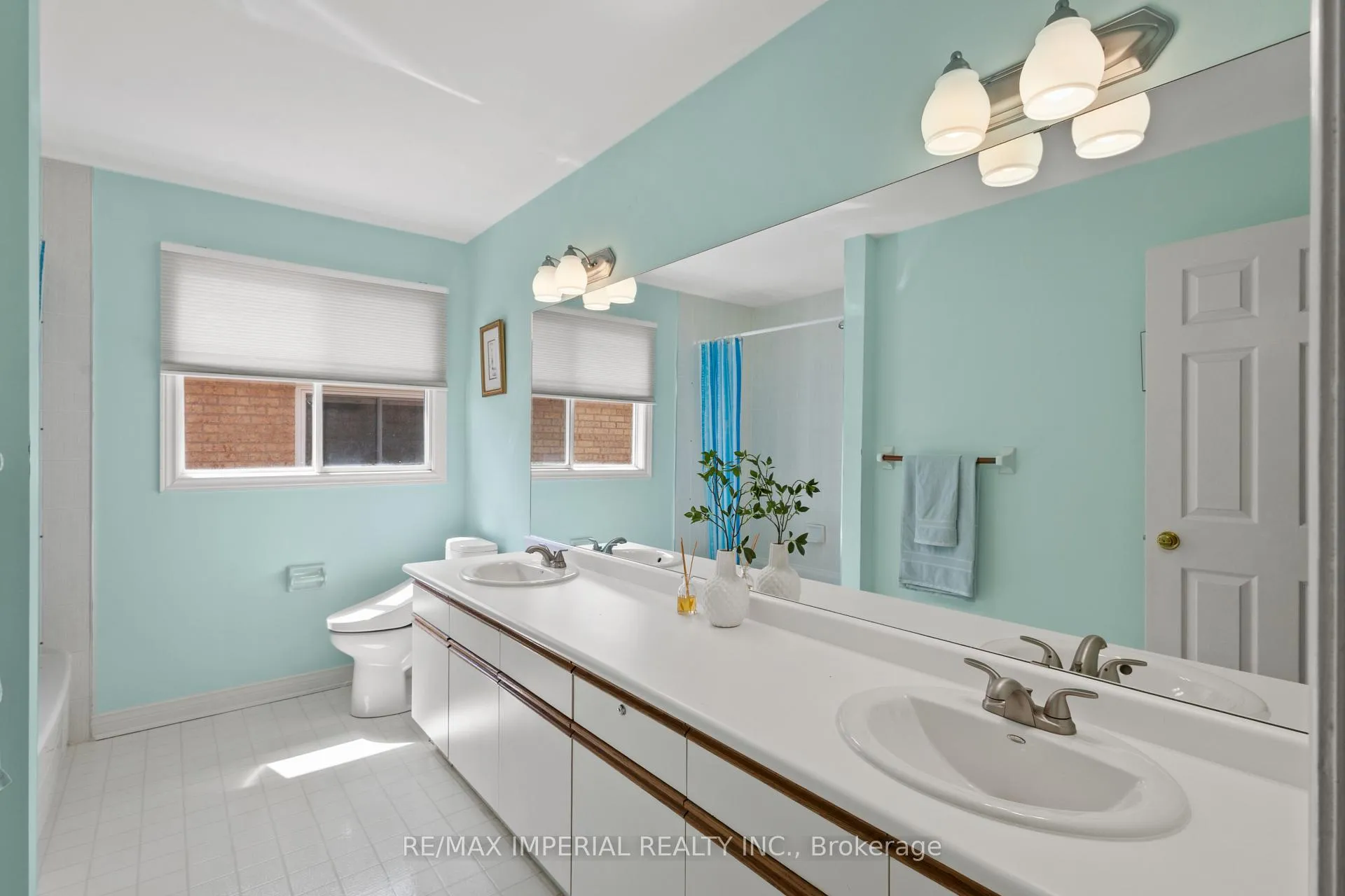 Photo 38 of 2044 Schoolmaster Circle, Oakville, Glen Abbey — HOMEH