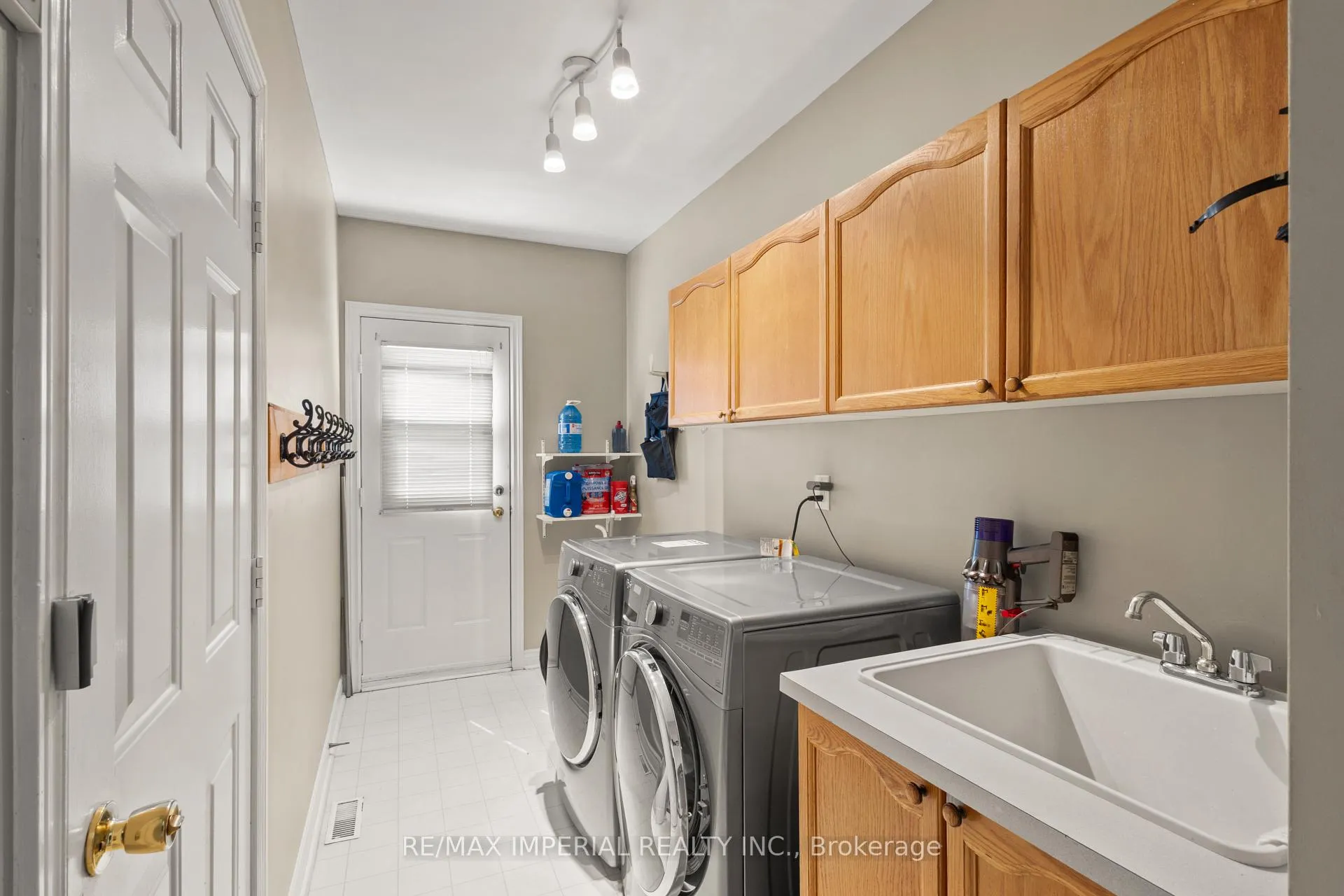 Photo 44 of 2044 Schoolmaster Circle, Oakville, Glen Abbey — HOMEH