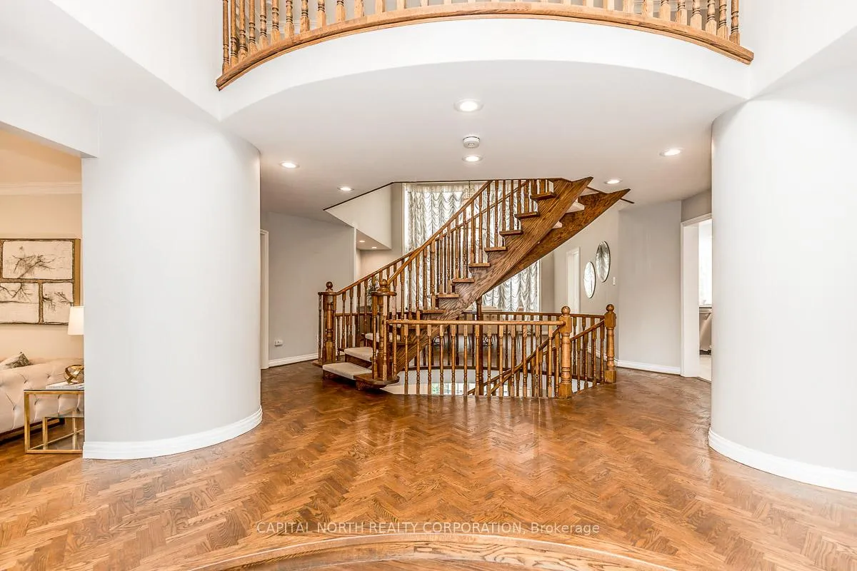 Photo 3 of 4 Prescott Court, Markham, Bayview Glen — HOMEH