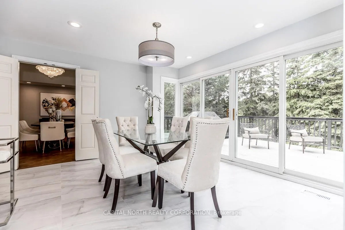 Photo 12 of 4 Prescott Court, Markham, Bayview Glen — HOMEH