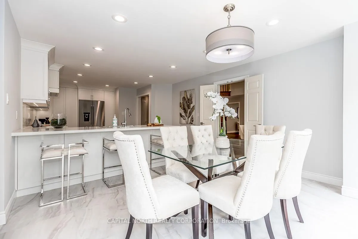 Photo 13 of 4 Prescott Court, Markham, Bayview Glen — HOMEH
